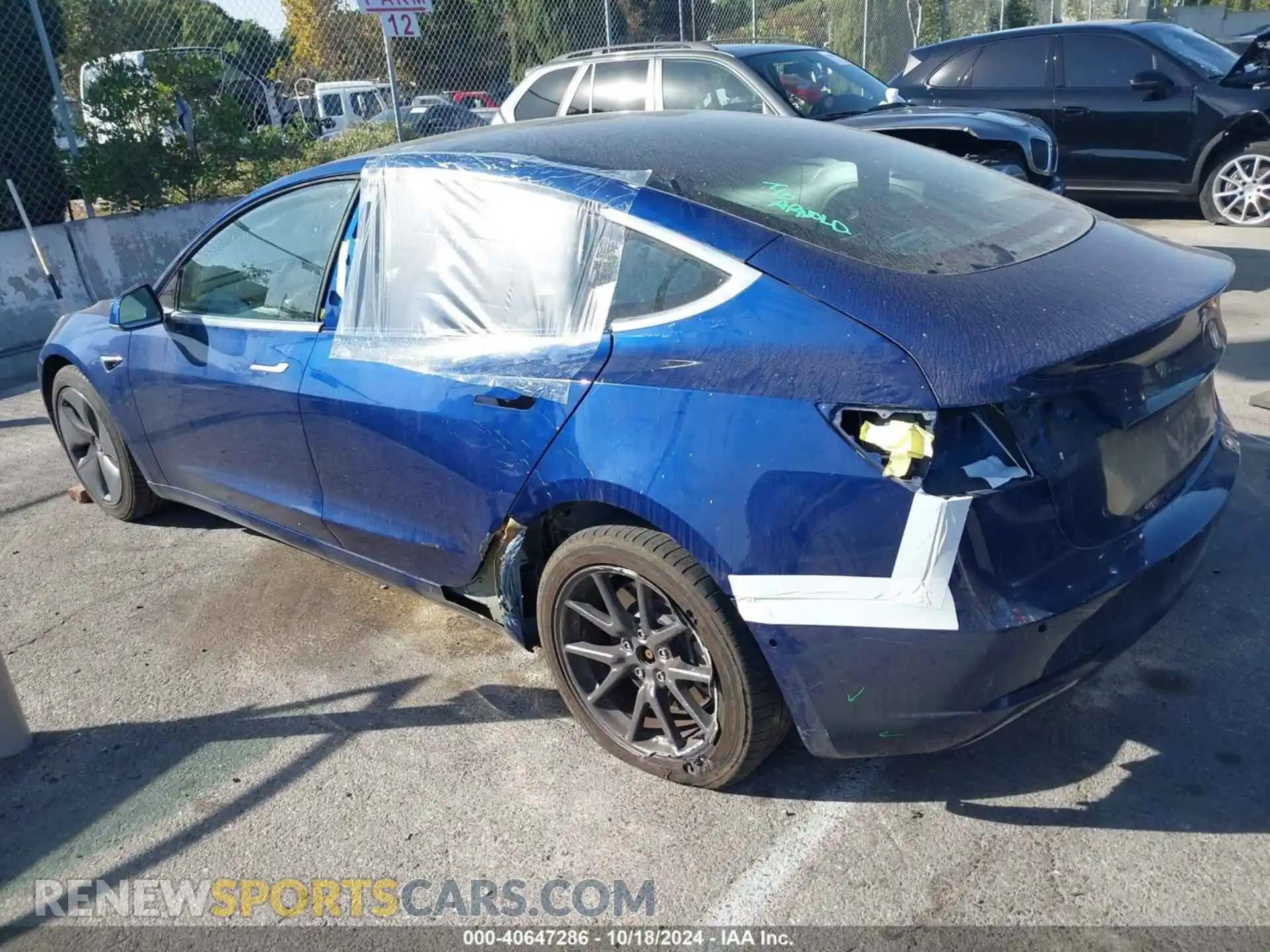 3 Photograph of a damaged car 5YJ3E1EAXLF615151 TESLA MODEL 3 2020