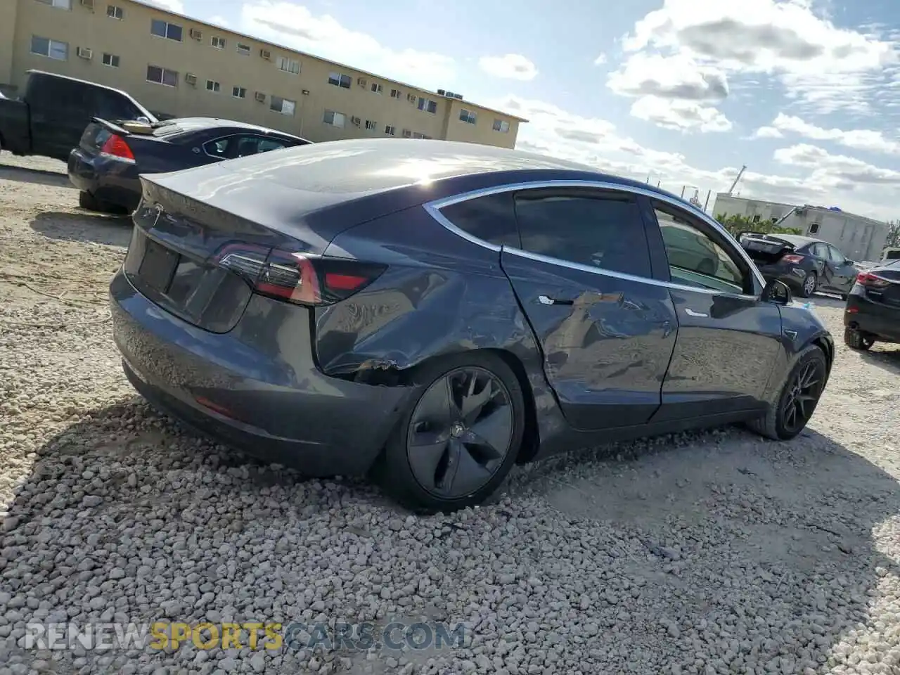 3 Photograph of a damaged car 5YJ3E1EAXLF630636 TESLA MODEL 3 2020