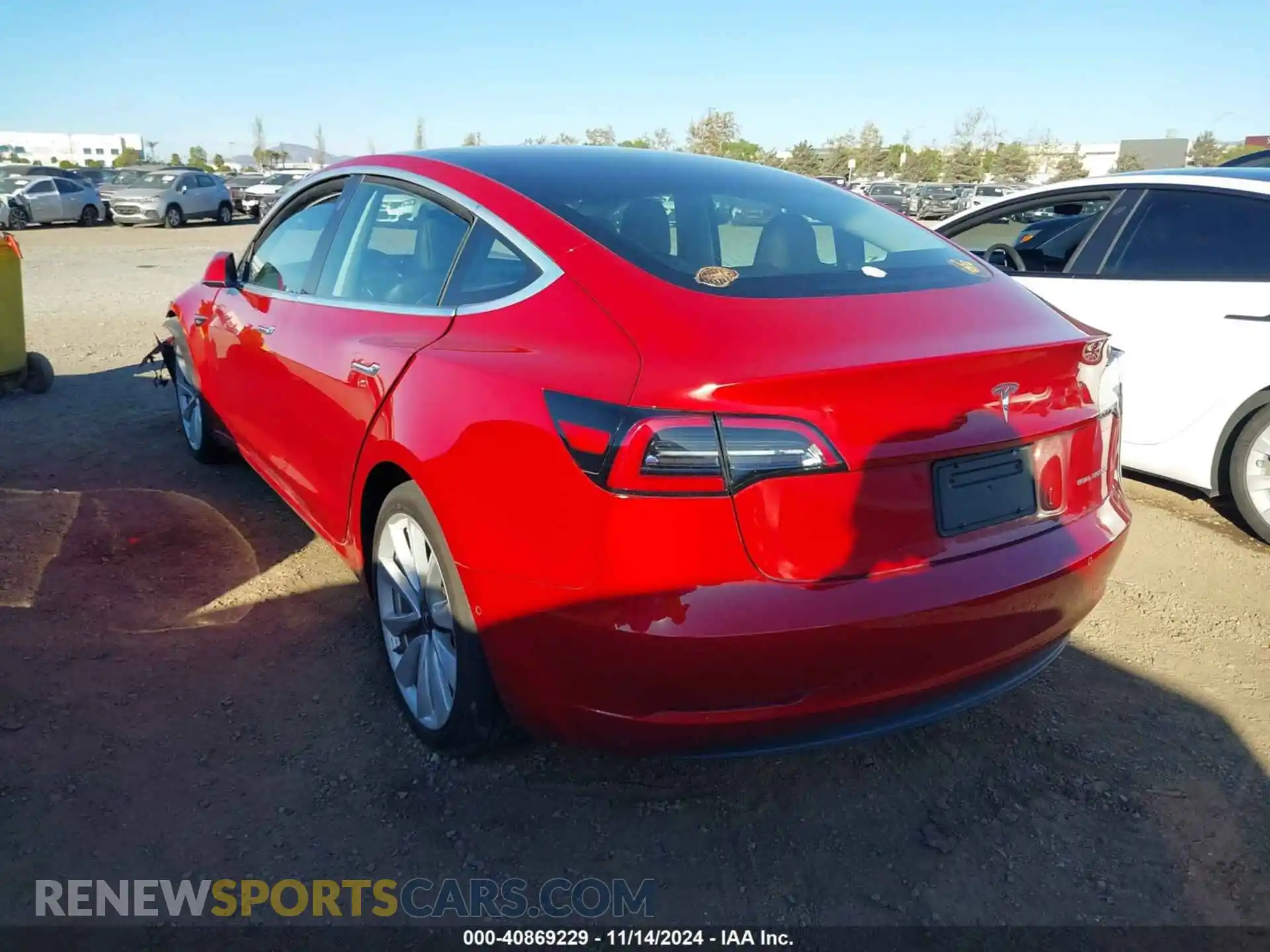 3 Photograph of a damaged car 5YJ3E1EB0LF638432 TESLA MODEL 3 2020