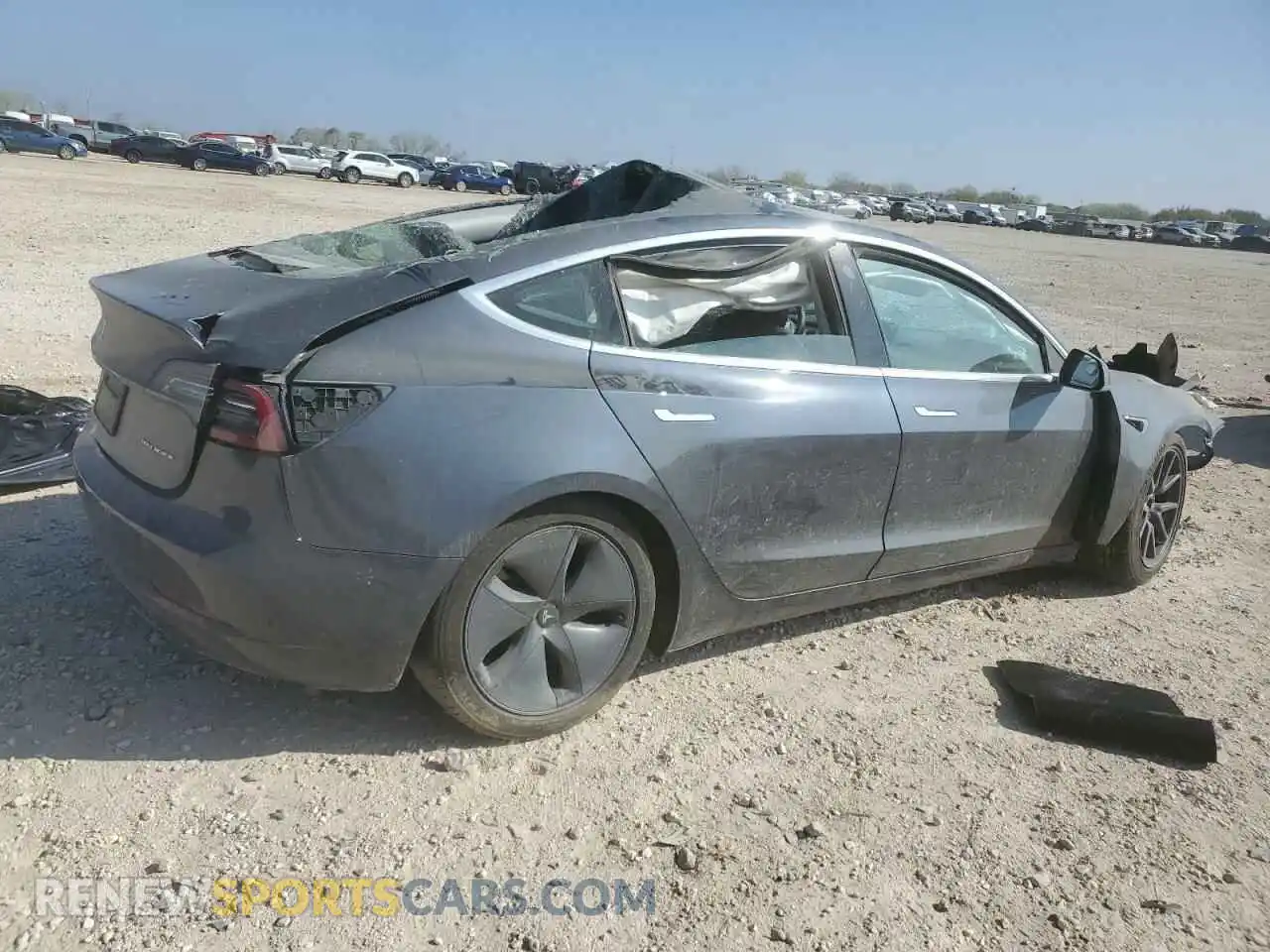 3 Photograph of a damaged car 5YJ3E1EB0LF663329 TESLA MODEL 3 2020