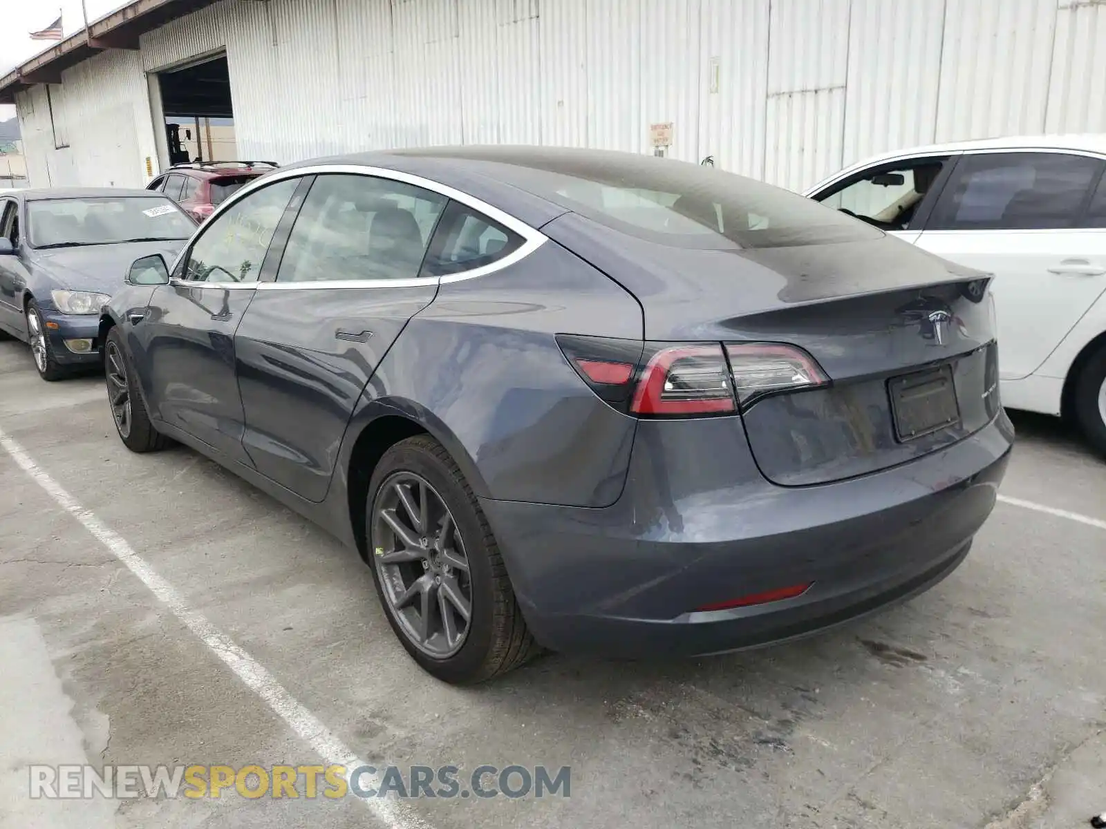 3 Photograph of a damaged car 5YJ3E1EB0LF664108 TESLA MODEL 3 2020