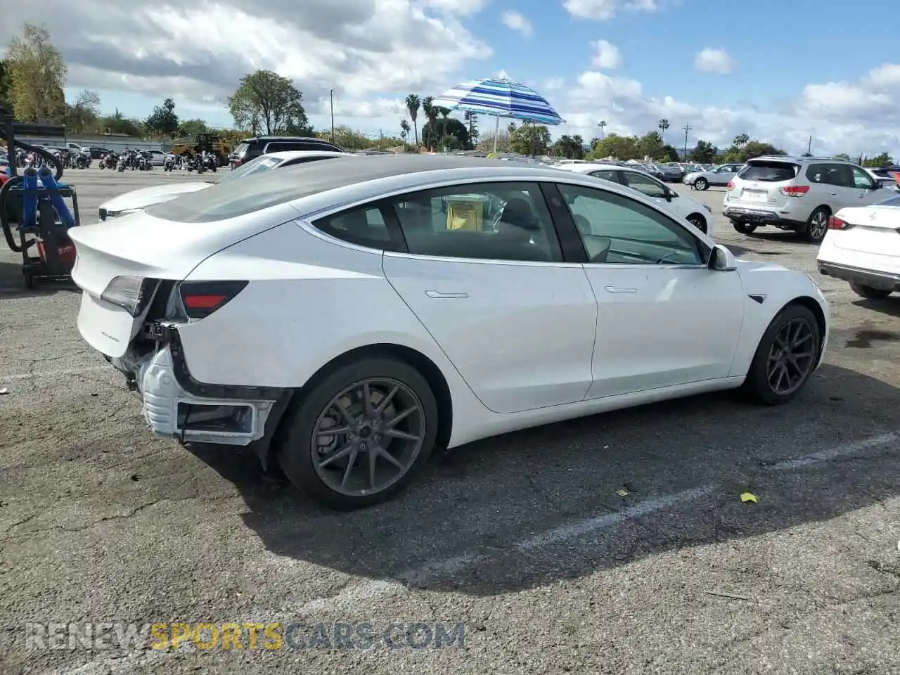 3 fotografías del automóvil dañado 5YJ3E1EB0LF665744 TESLA MODEL 3 2020
