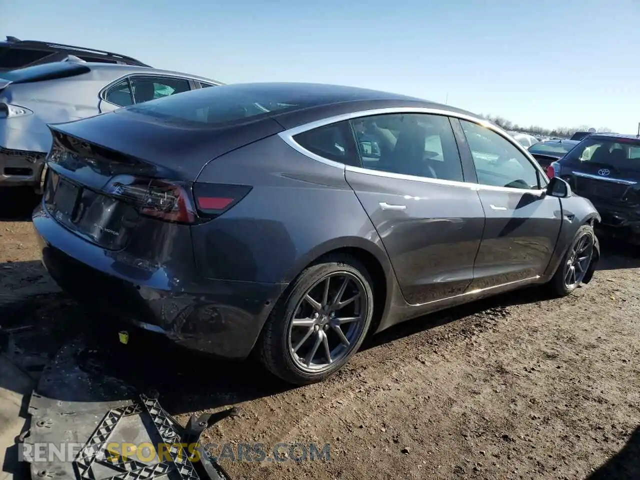 3 Photograph of a damaged car 5YJ3E1EB1LF534760 TESLA MODEL 3 2020