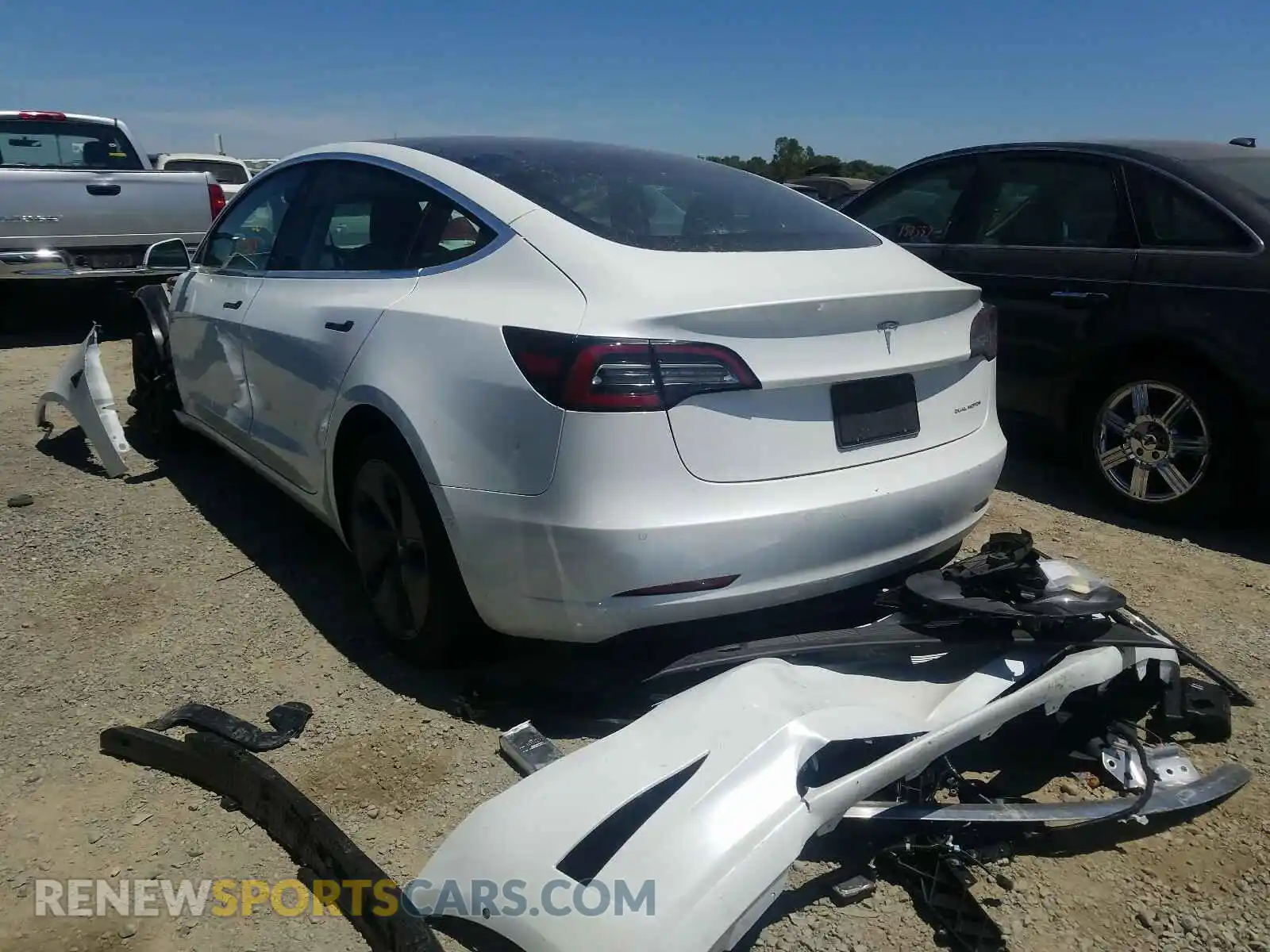 3 Photograph of a damaged car 5YJ3E1EB1LF803209 TESLA MODEL 3 2020
