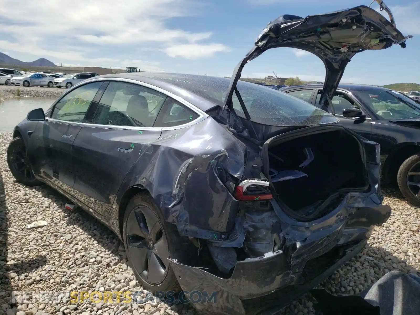 3 Photograph of a damaged car 5YJ3E1EB2LF663378 TESLA MODEL 3 2020
