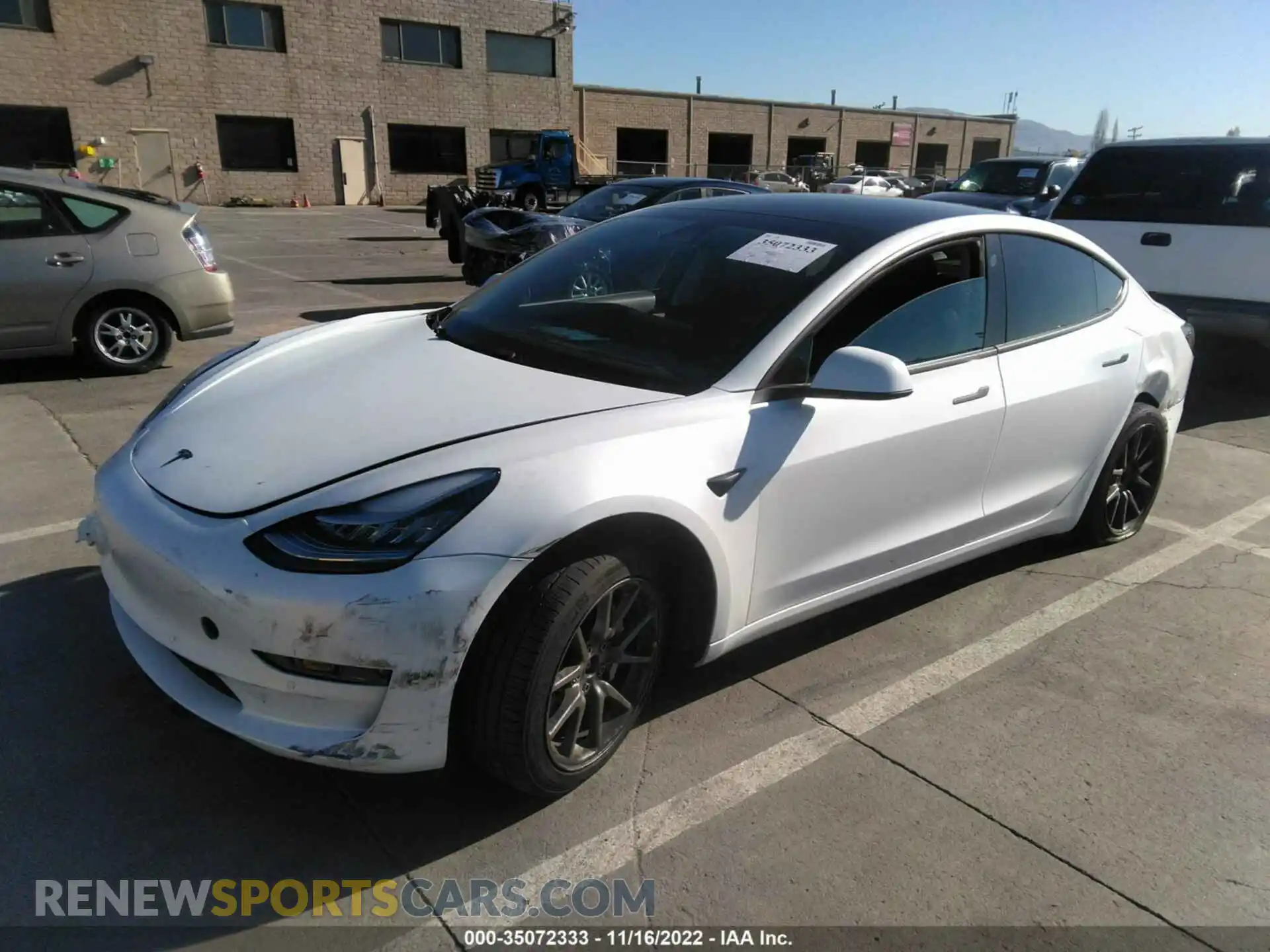 2 fotografías del automóvil dañado 5YJ3E1EB2LF711719 TESLA MODEL 3 2020