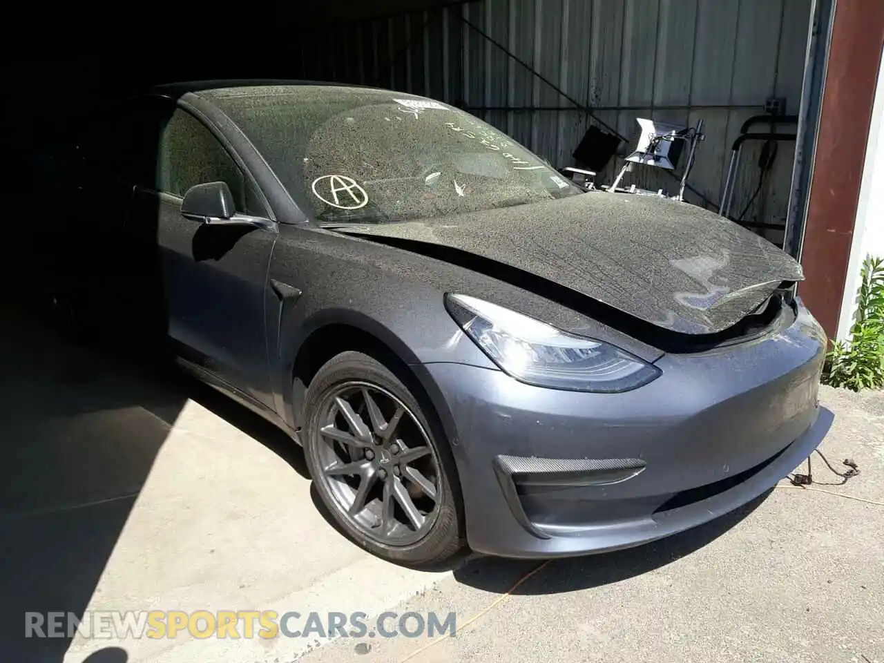 1 Photograph of a damaged car 5YJ3E1EB2LF717505 TESLA MODEL 3 2020