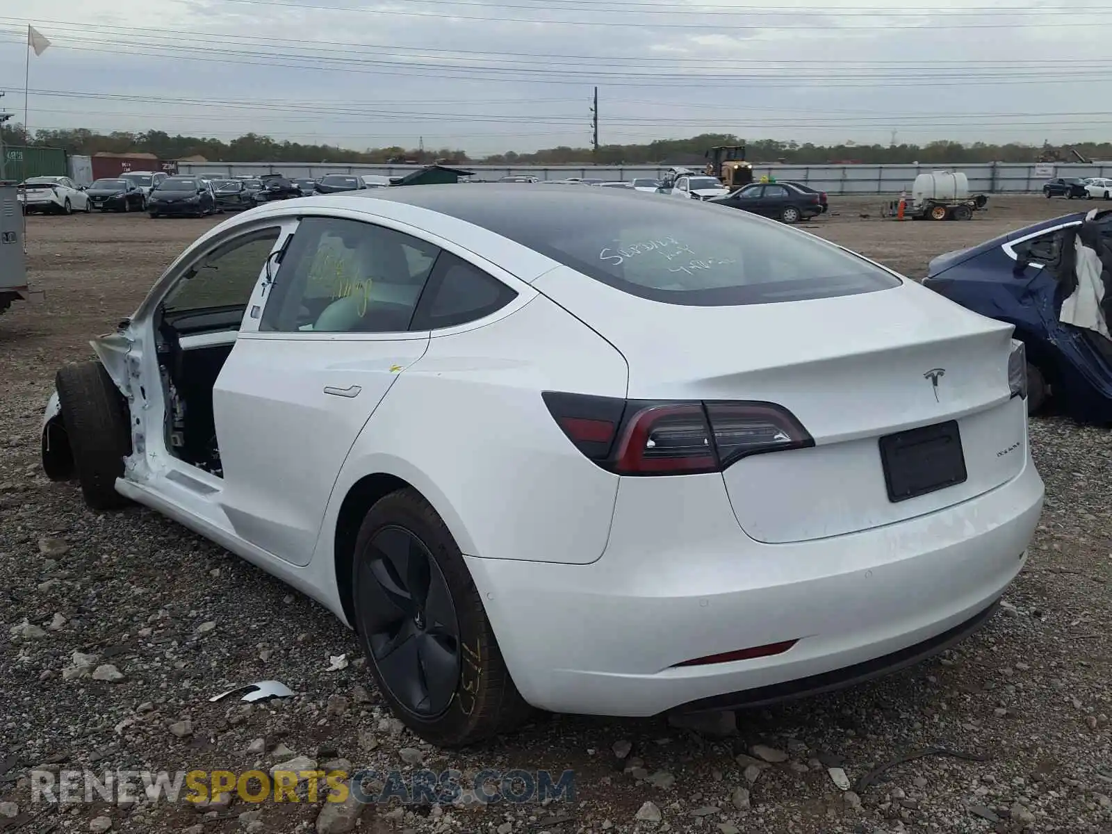 3 Photograph of a damaged car 5YJ3E1EB2LF720209 TESLA MODEL 3 2020