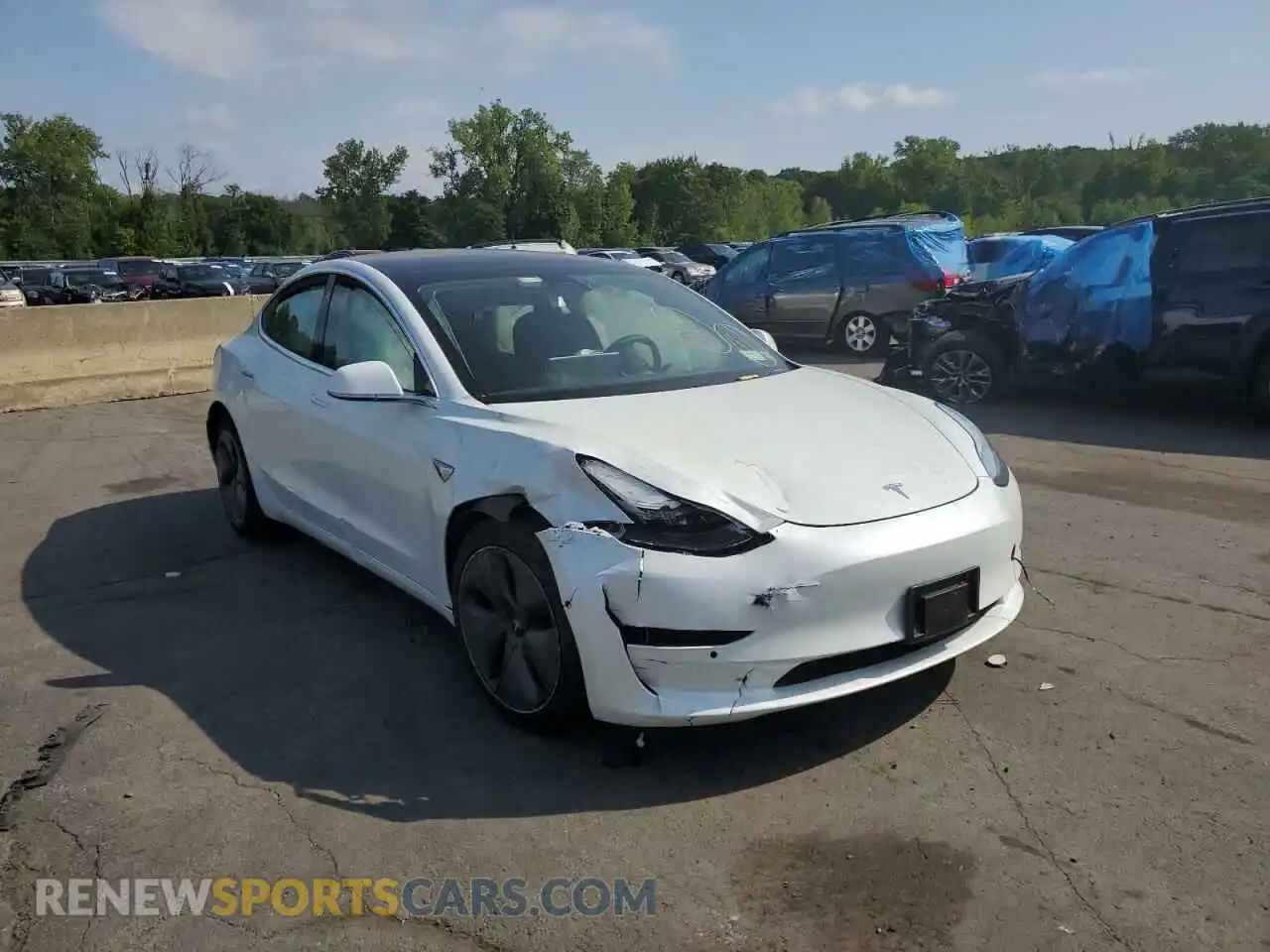 1 Photograph of a damaged car 5YJ3E1EB2LF746518 TESLA MODEL 3 2020