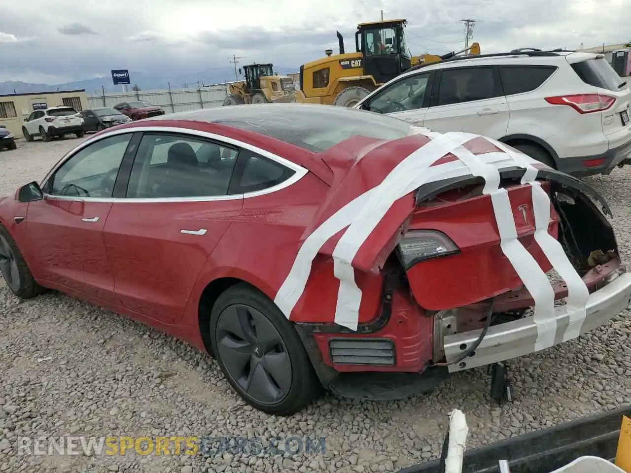 2 Photograph of a damaged car 5YJ3E1EB3LF635847 TESLA MODEL 3 2020