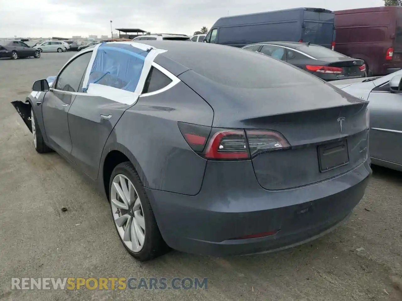3 Photograph of a damaged car 5YJ3E1EB3LF646444 TESLA MODEL 3 2020