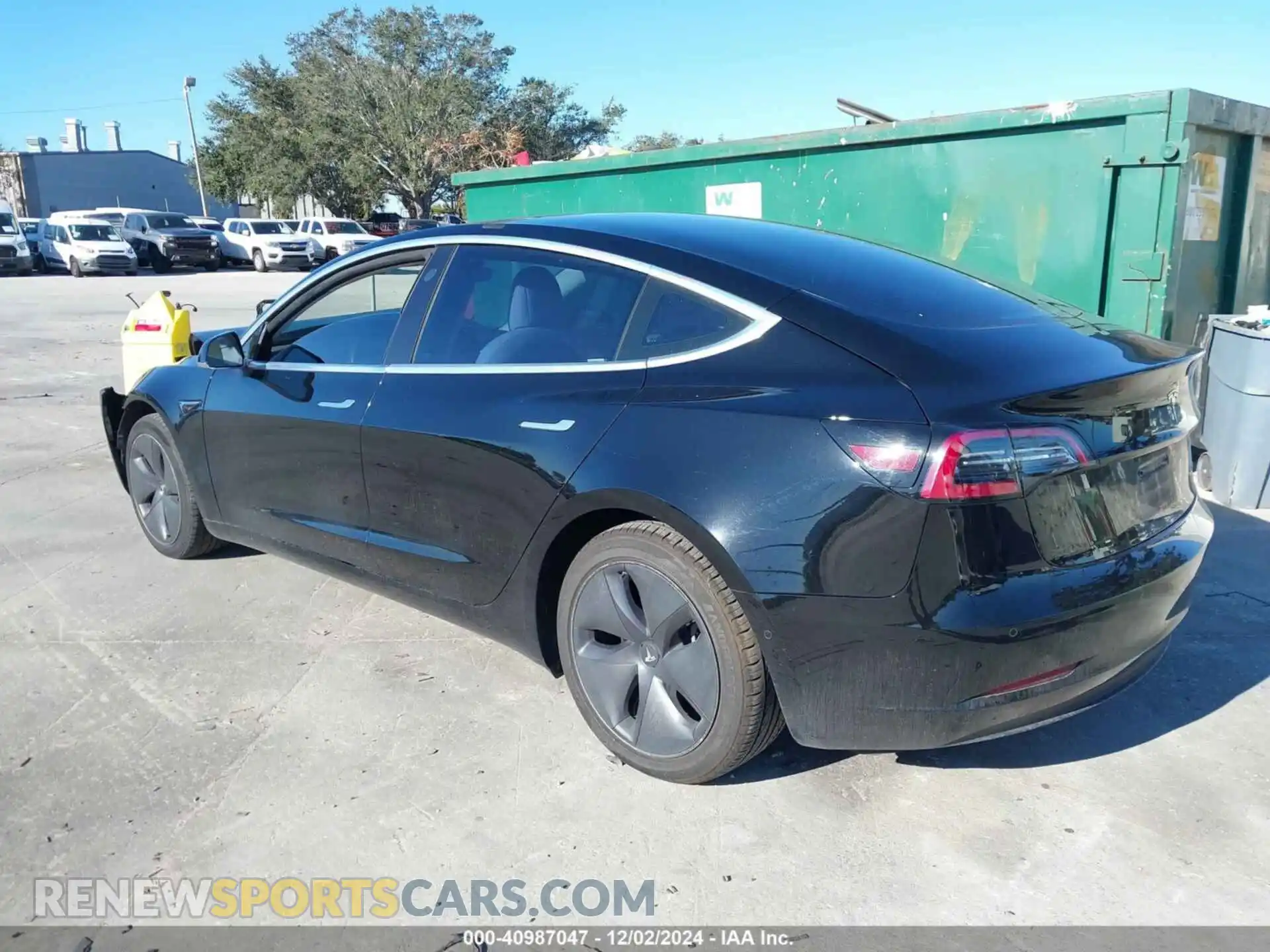 3 Photograph of a damaged car 5YJ3E1EB4LF421319 TESLA MODEL 3 2020