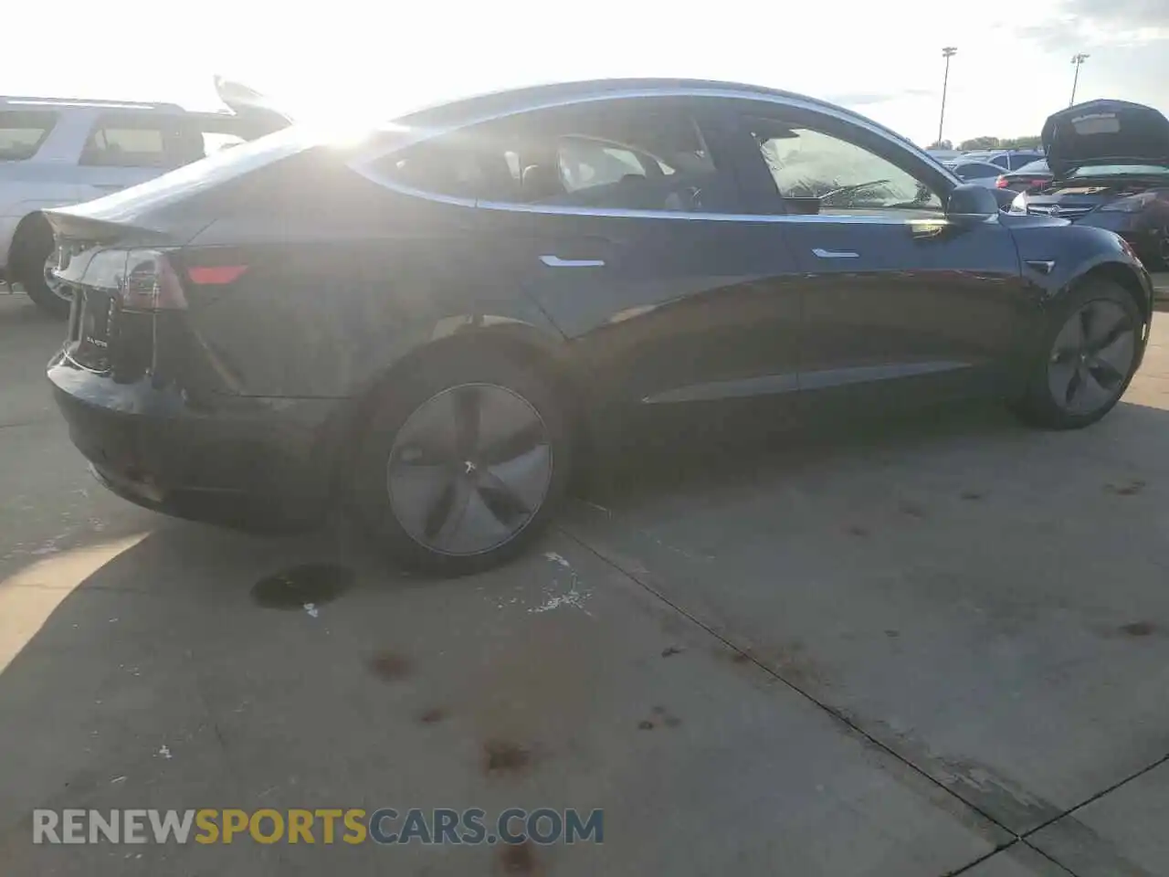 3 Photograph of a damaged car 5YJ3E1EB4LF600203 TESLA MODEL 3 2020