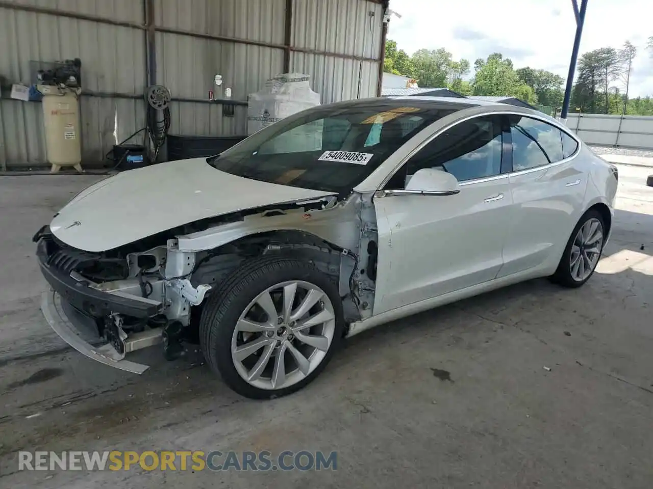 1 Photograph of a damaged car 5YJ3E1EB4LF638577 TESLA MODEL 3 2020