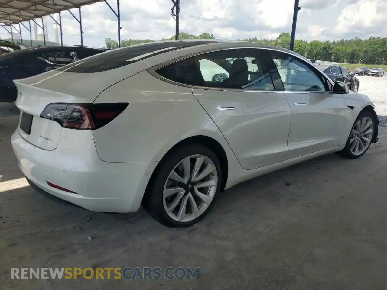3 Photograph of a damaged car 5YJ3E1EB4LF638577 TESLA MODEL 3 2020