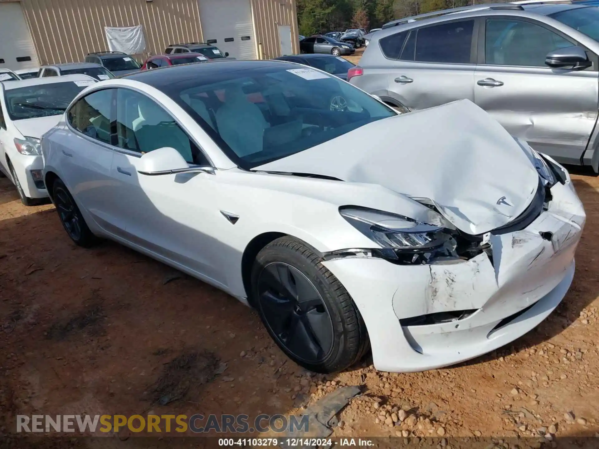 1 Photograph of a damaged car 5YJ3E1EB4LF712662 TESLA MODEL 3 2020