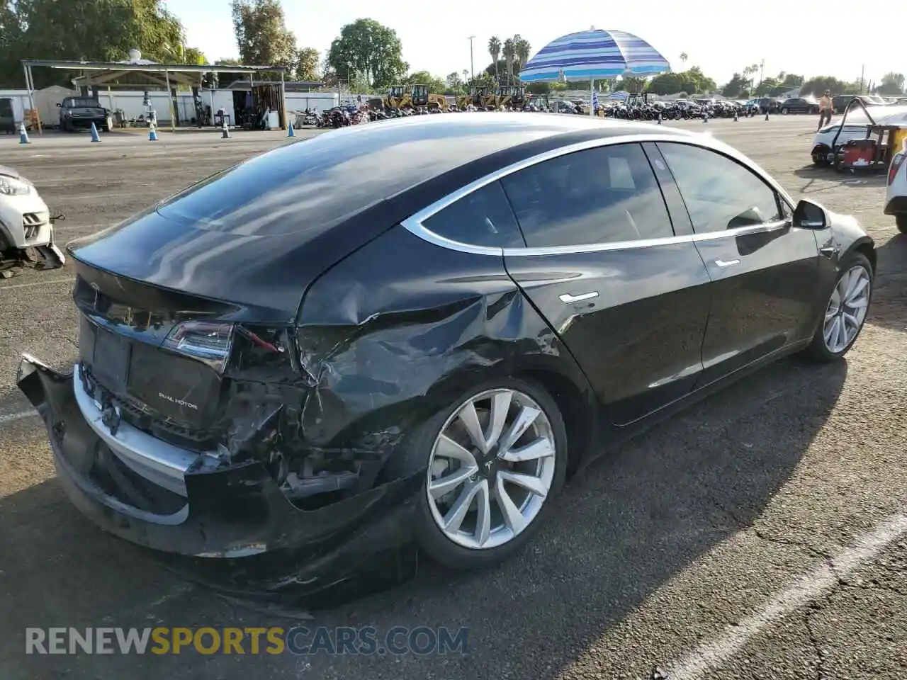 3 Photograph of a damaged car 5YJ3E1EB5LF600792 TESLA MODEL 3 2020