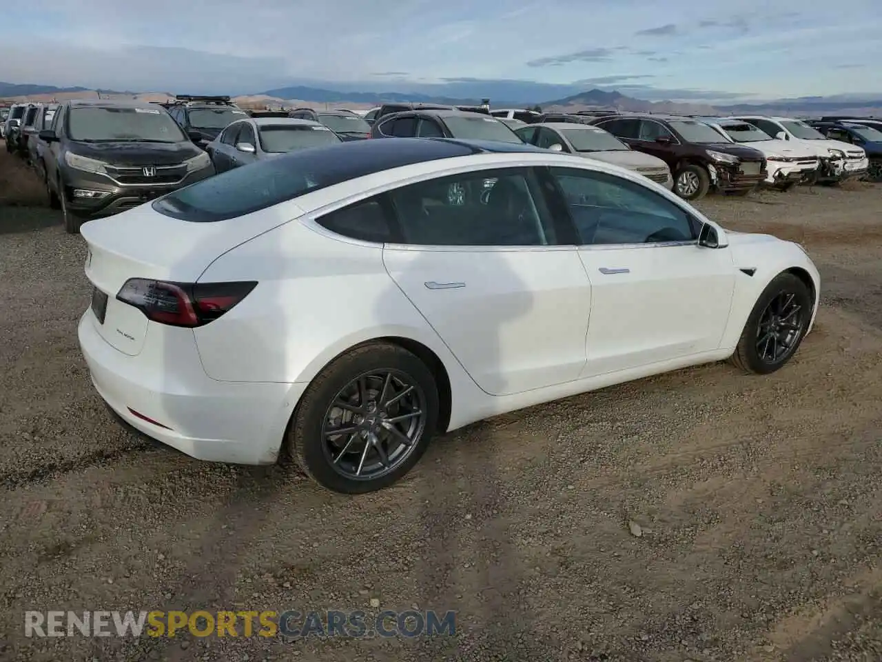 3 Photograph of a damaged car 5YJ3E1EB5LF617818 TESLA MODEL 3 2020
