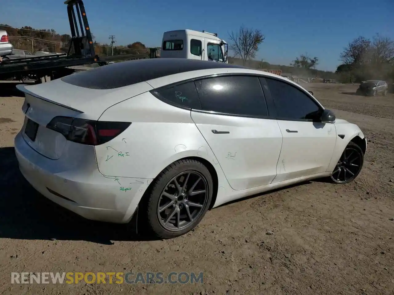 3 Photograph of a damaged car 5YJ3E1EB5LF618452 TESLA MODEL 3 2020