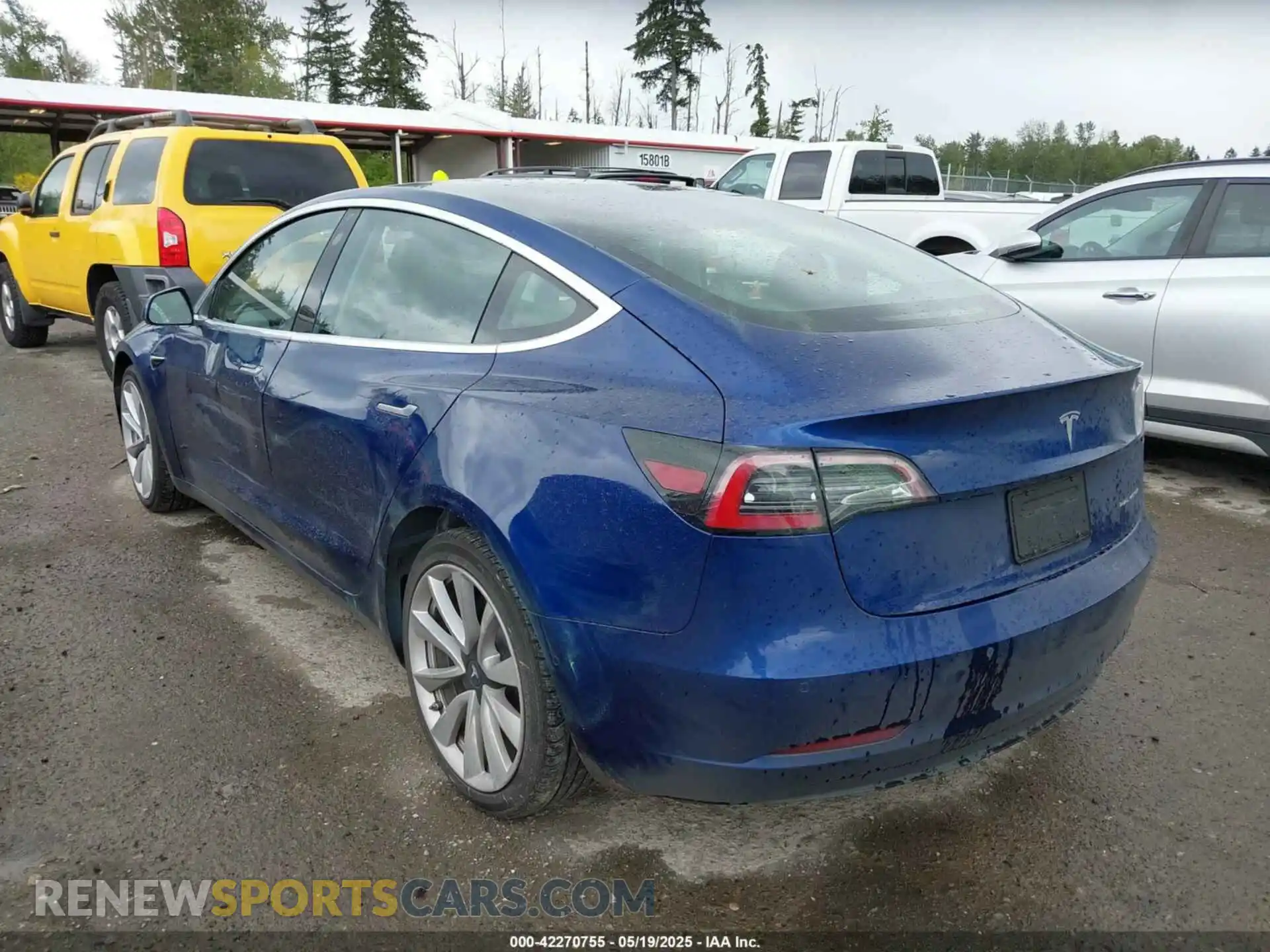3 Photograph of a damaged car 5YJ3E1EB5LF620699 TESLA MODEL 3 2020