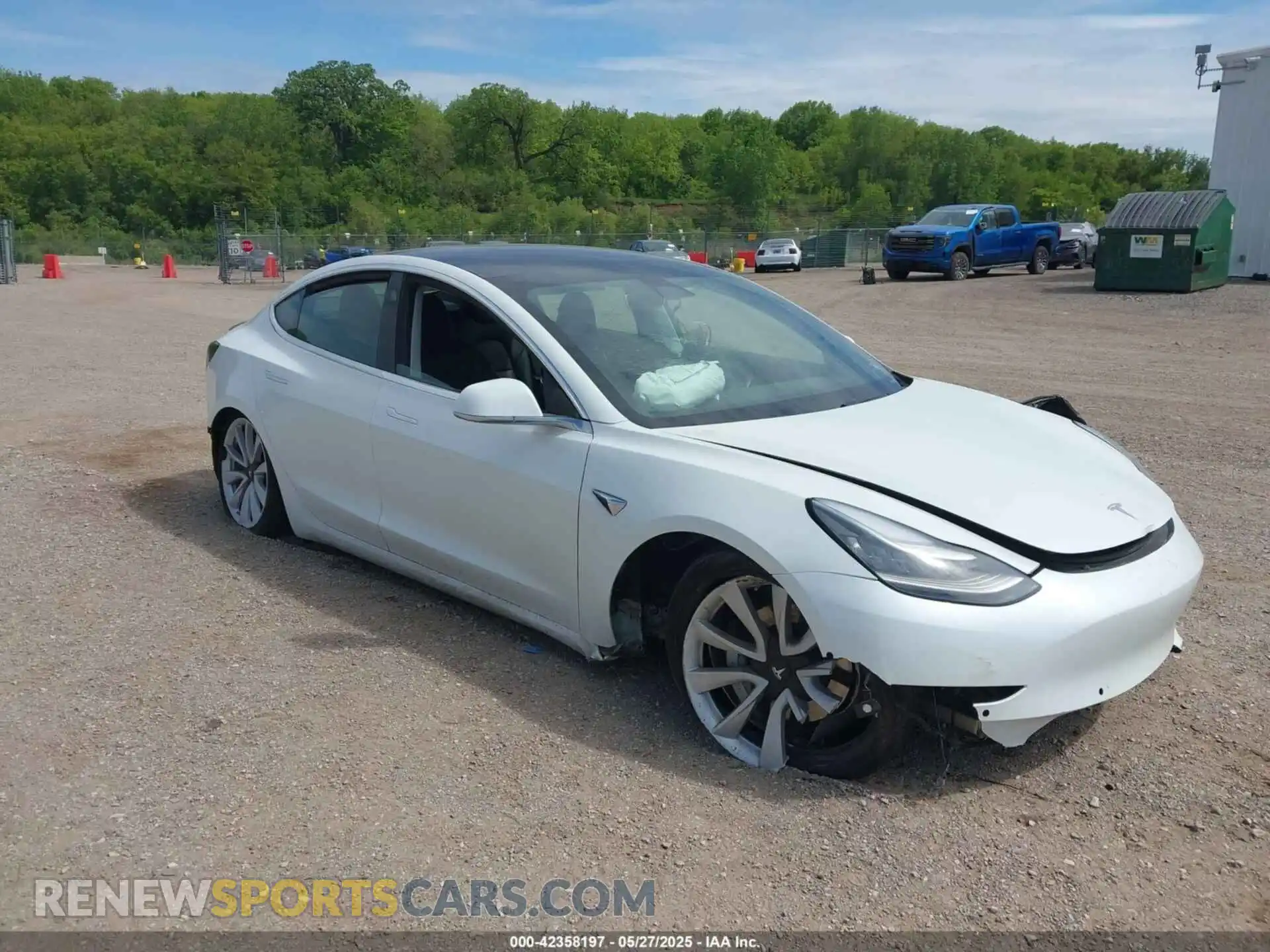 1 Photograph of a damaged car 5YJ3E1EB5LF620816 TESLA MODEL 3 2020