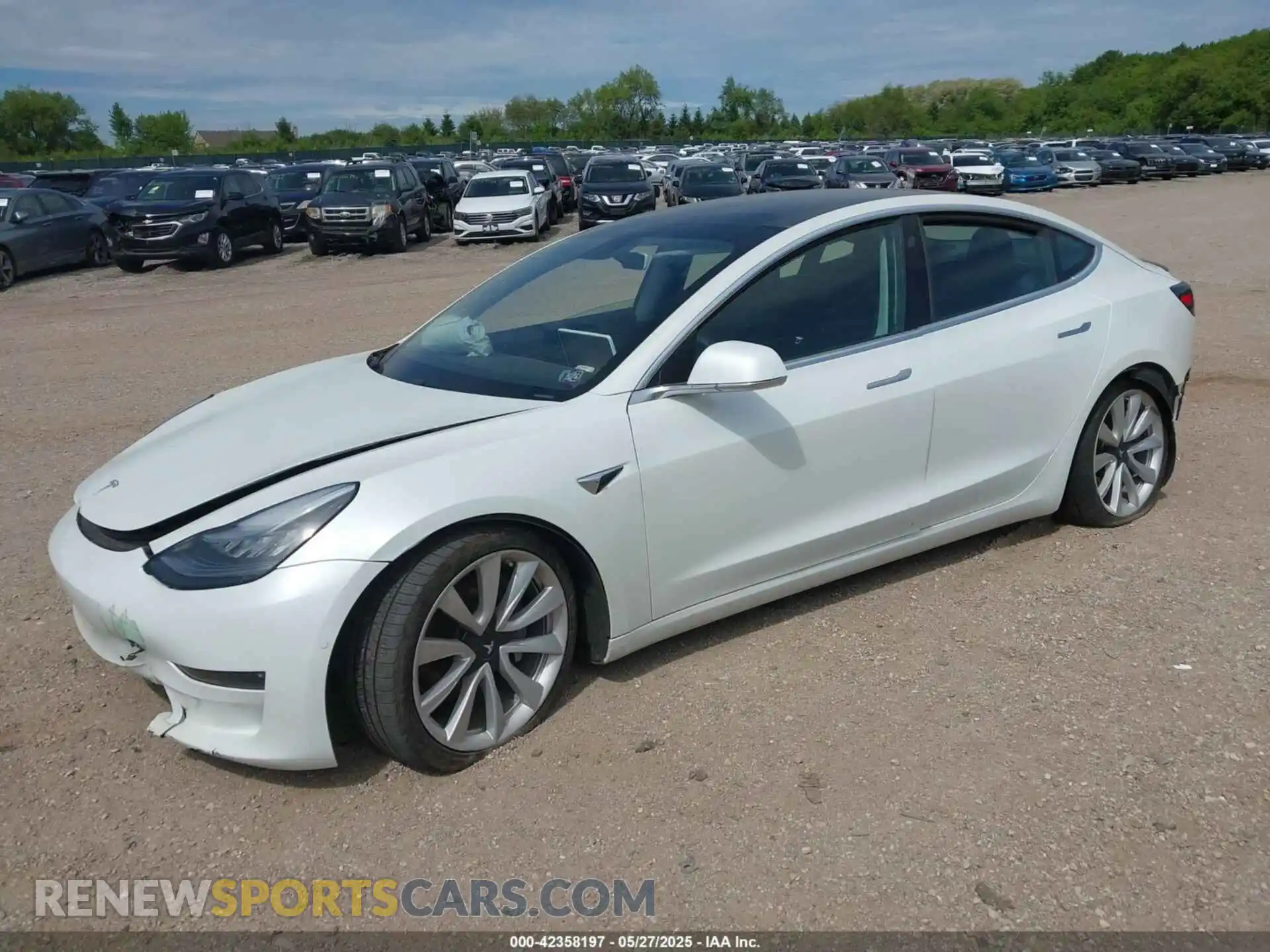 2 Photograph of a damaged car 5YJ3E1EB5LF620816 TESLA MODEL 3 2020