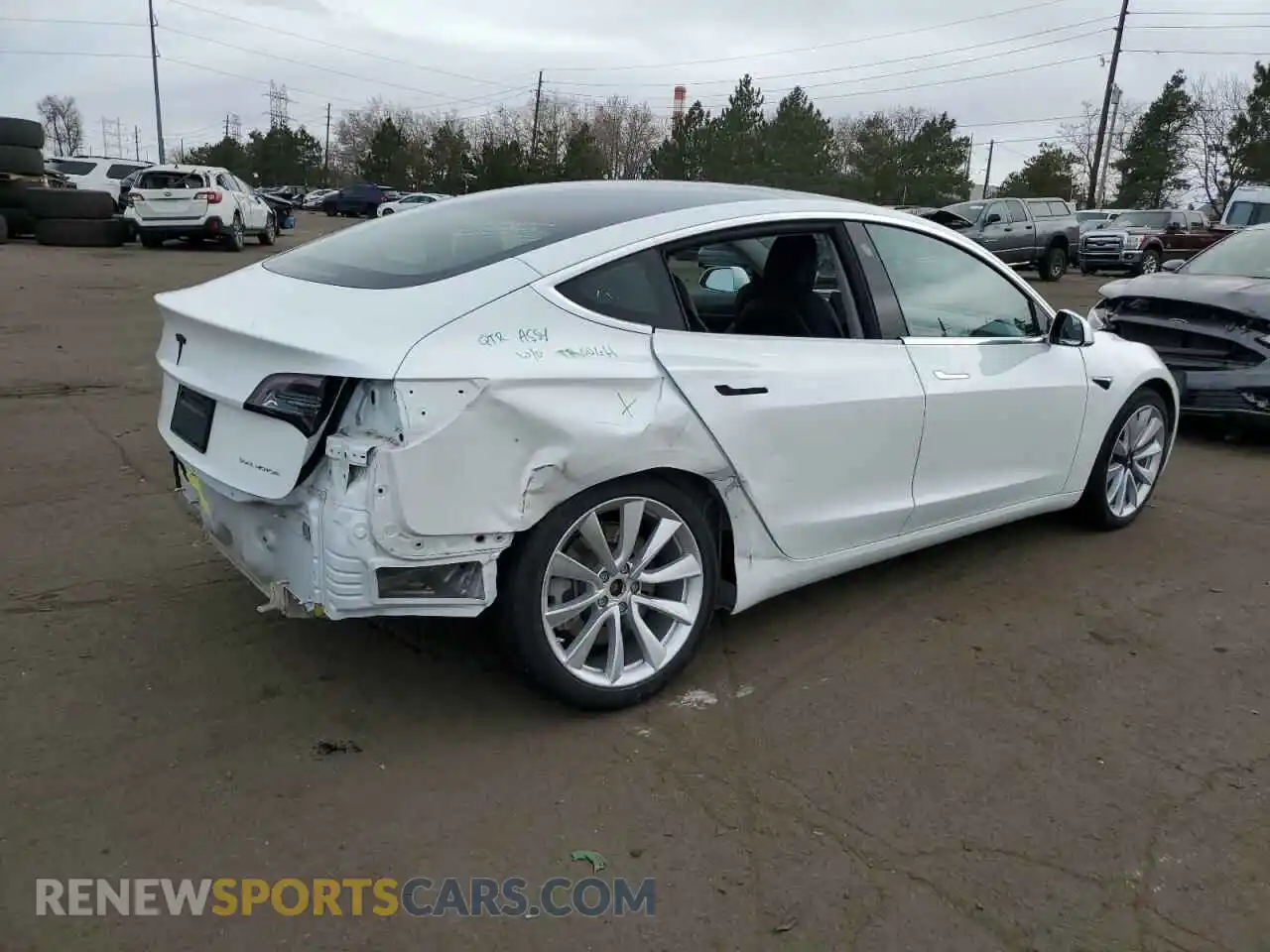 3 Photograph of a damaged car 5YJ3E1EB5LF621237 TESLA MODEL 3 2020