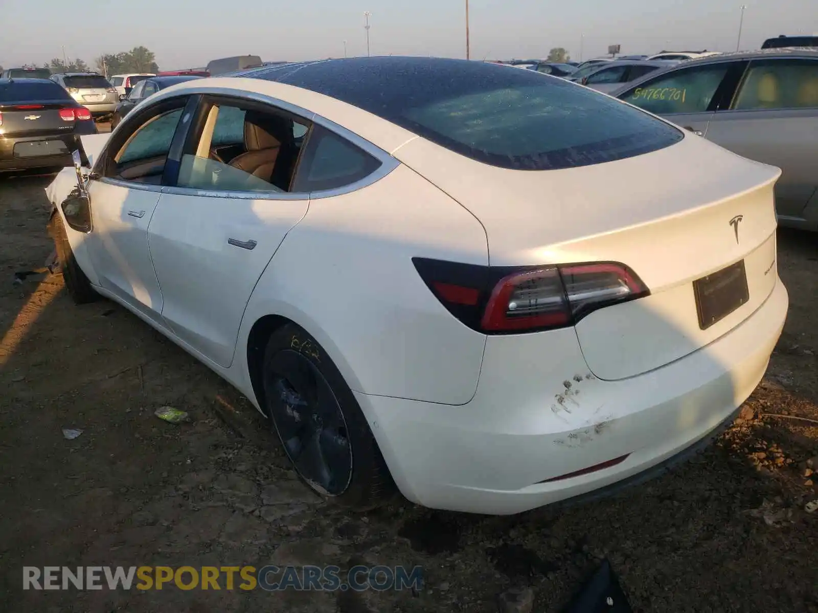 3 fotografías del automóvil dañado 5YJ3E1EB5LF637020 TESLA MODEL 3 2020