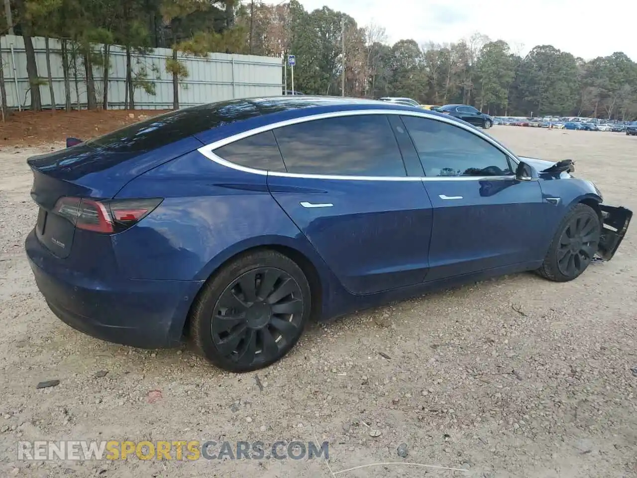 3 Photograph of a damaged car 5YJ3E1EB5LF640192 TESLA MODEL 3 2020