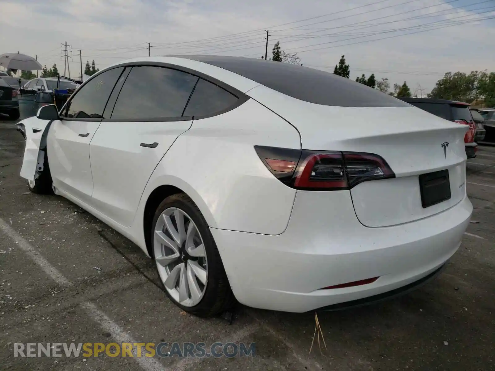 3 Photograph of a damaged car 5YJ3E1EB5LF643366 TESLA MODEL 3 2020