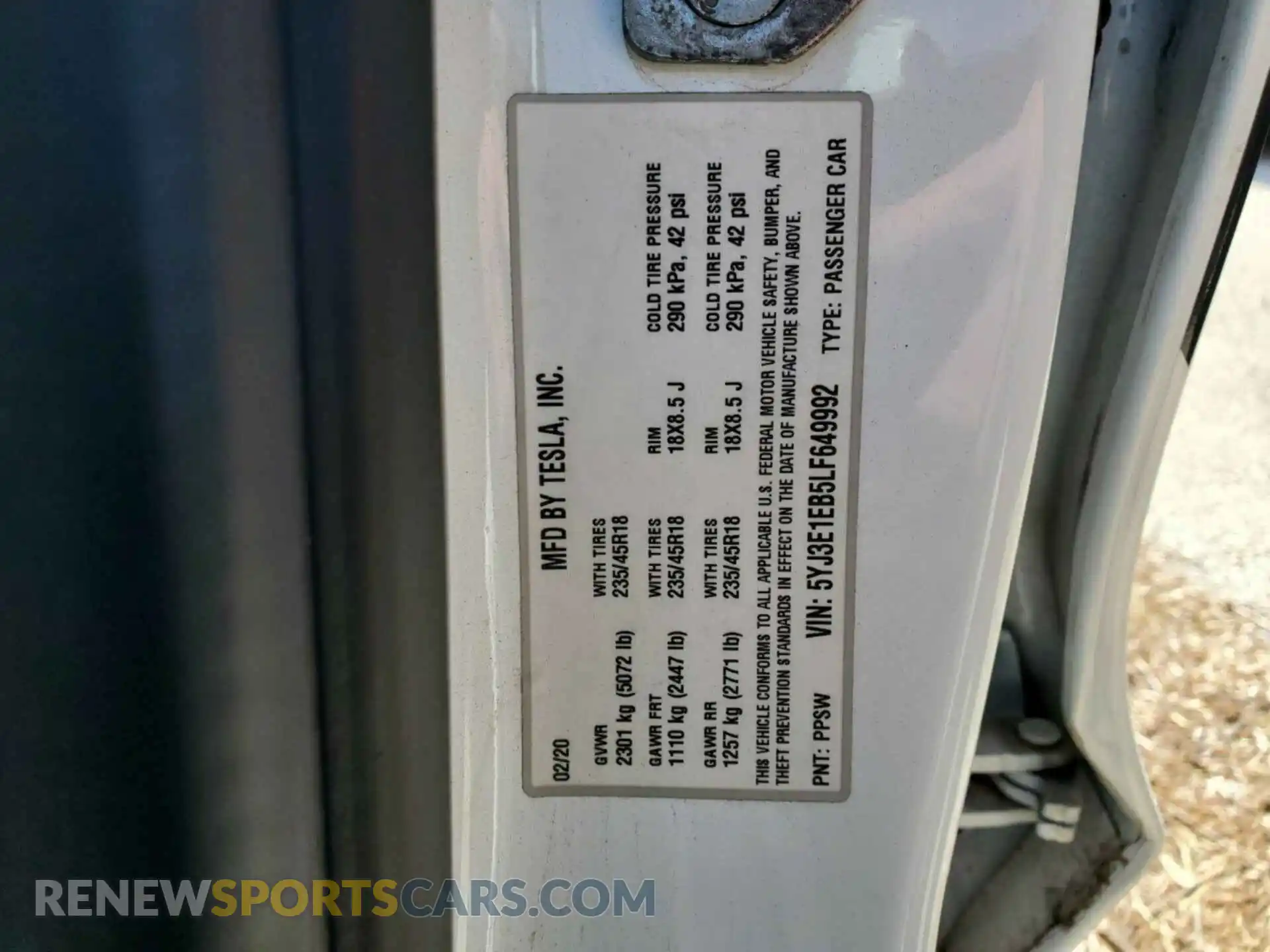2 Photograph of a damaged car 5YJ3E1EB5LF649992 TESLA MODEL 3 2020