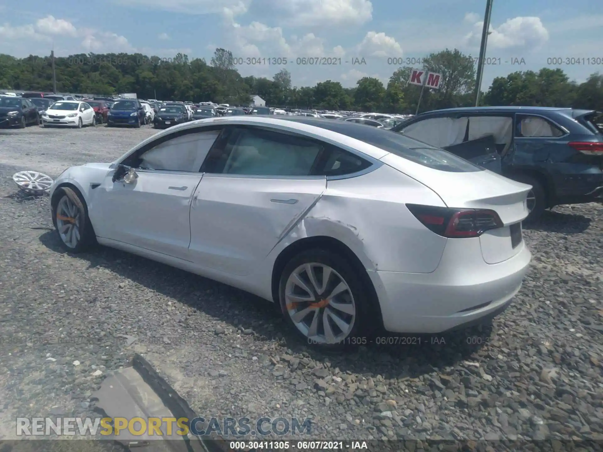 3 fotografías del automóvil dañado 5YJ3E1EB5LF712461 TESLA MODEL 3 2020