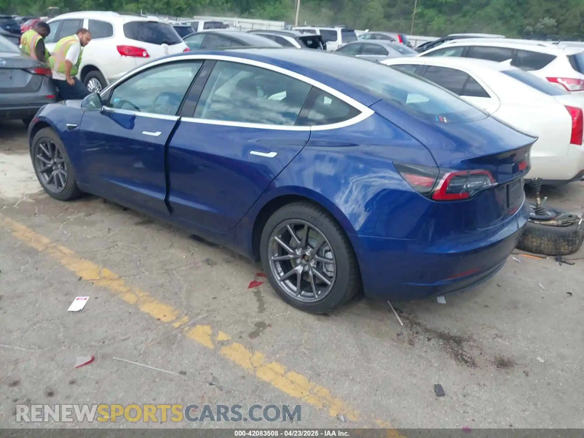 3 Photograph of a damaged car 5YJ3E1EB5LF793610 TESLA MODEL 3 2020