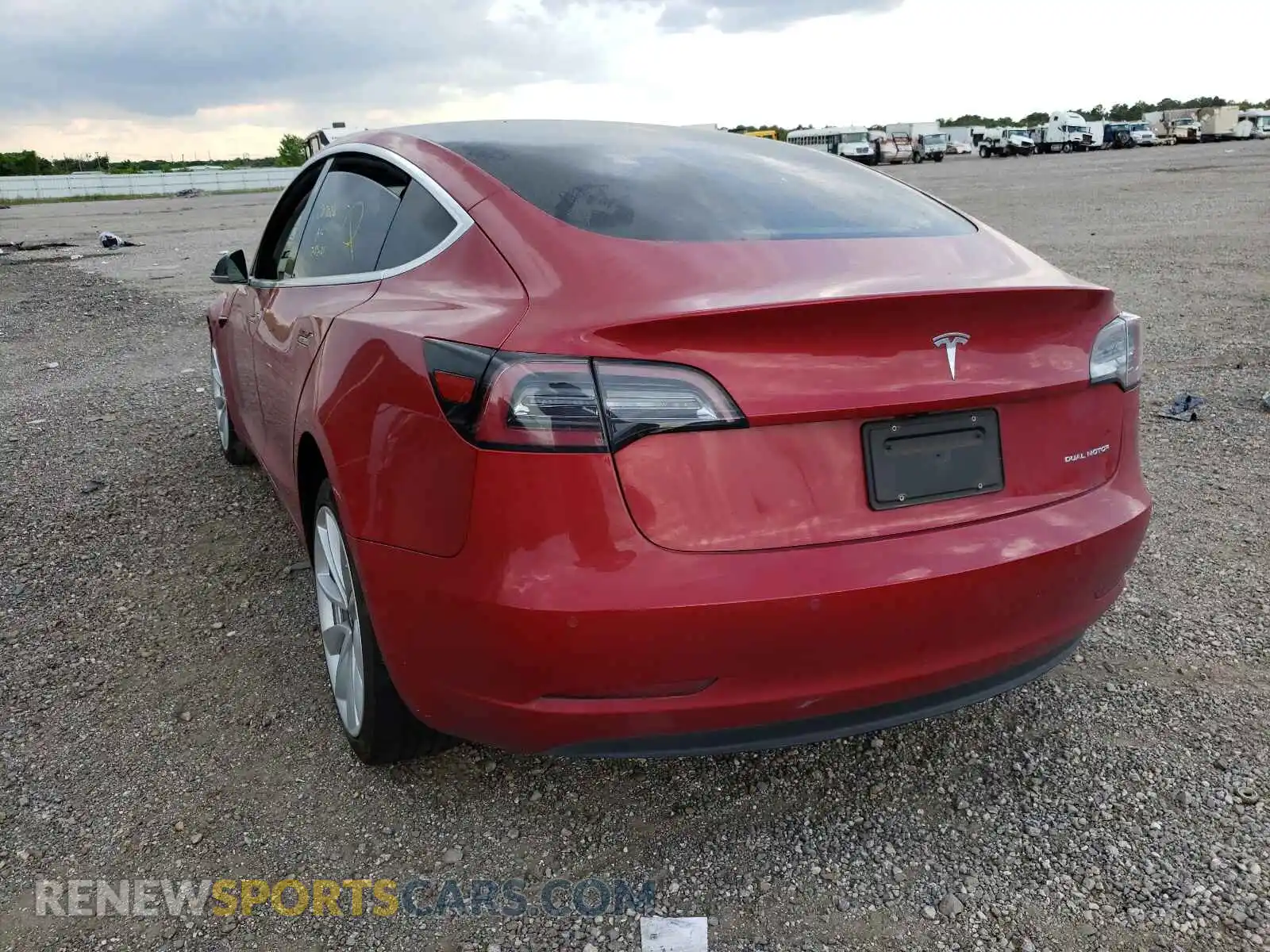 3 Photograph of a damaged car 5YJ3E1EB6LF588961 TESLA MODEL 3 2020