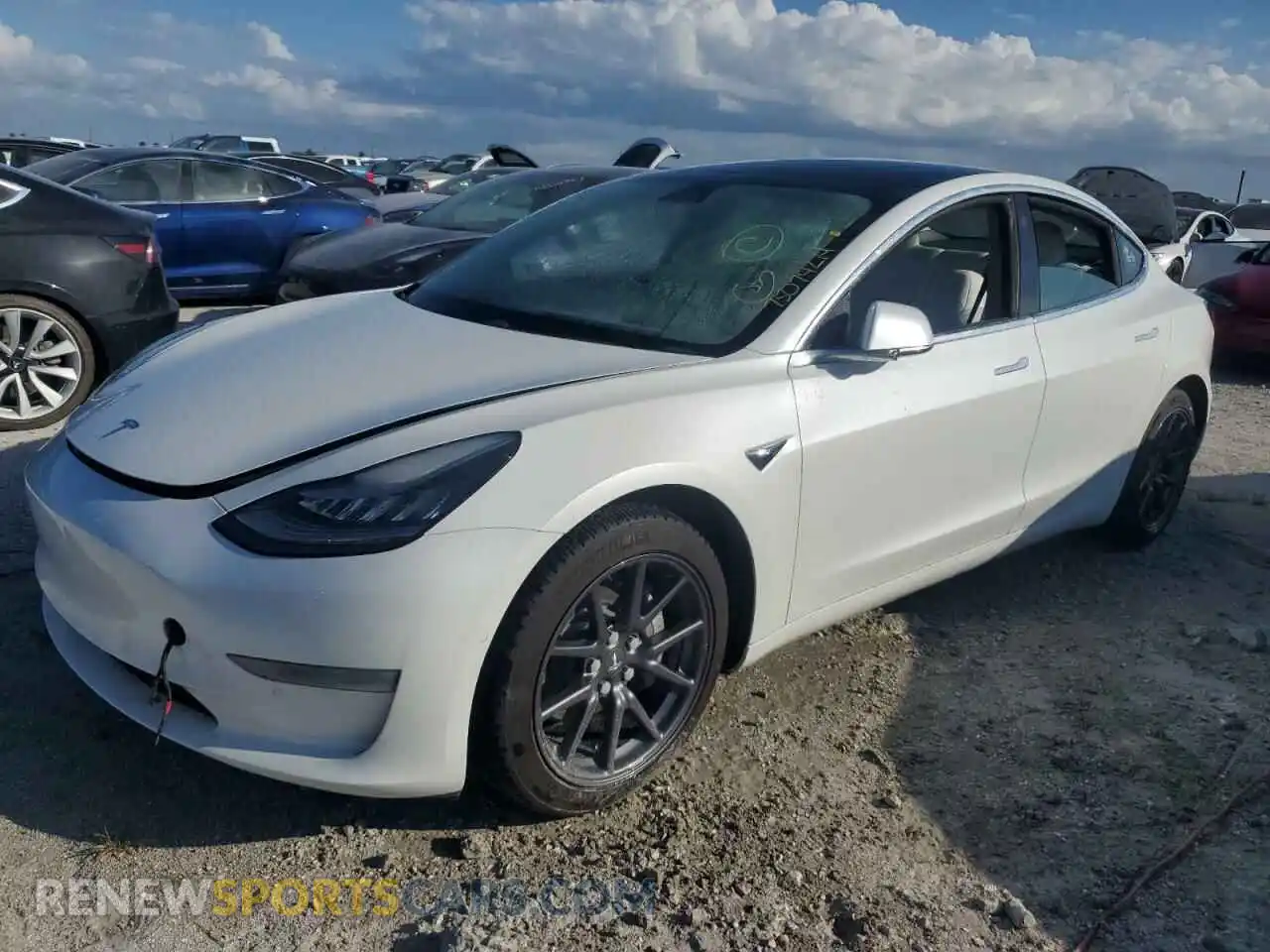 1 Photograph of a damaged car 5YJ3E1EB6LF622056 TESLA MODEL 3 2020