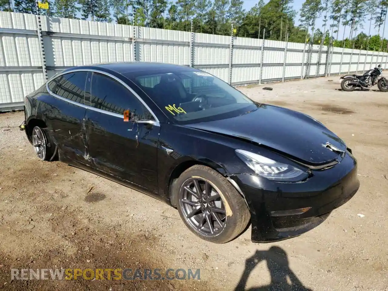 1 Photograph of a damaged car 5YJ3E1EB6LF774841 TESLA MODEL 3 2020