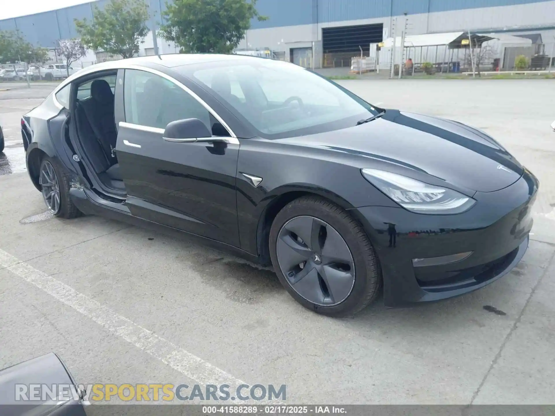 1 Photograph of a damaged car 5YJ3E1EB7LF599886 TESLA MODEL 3 2020