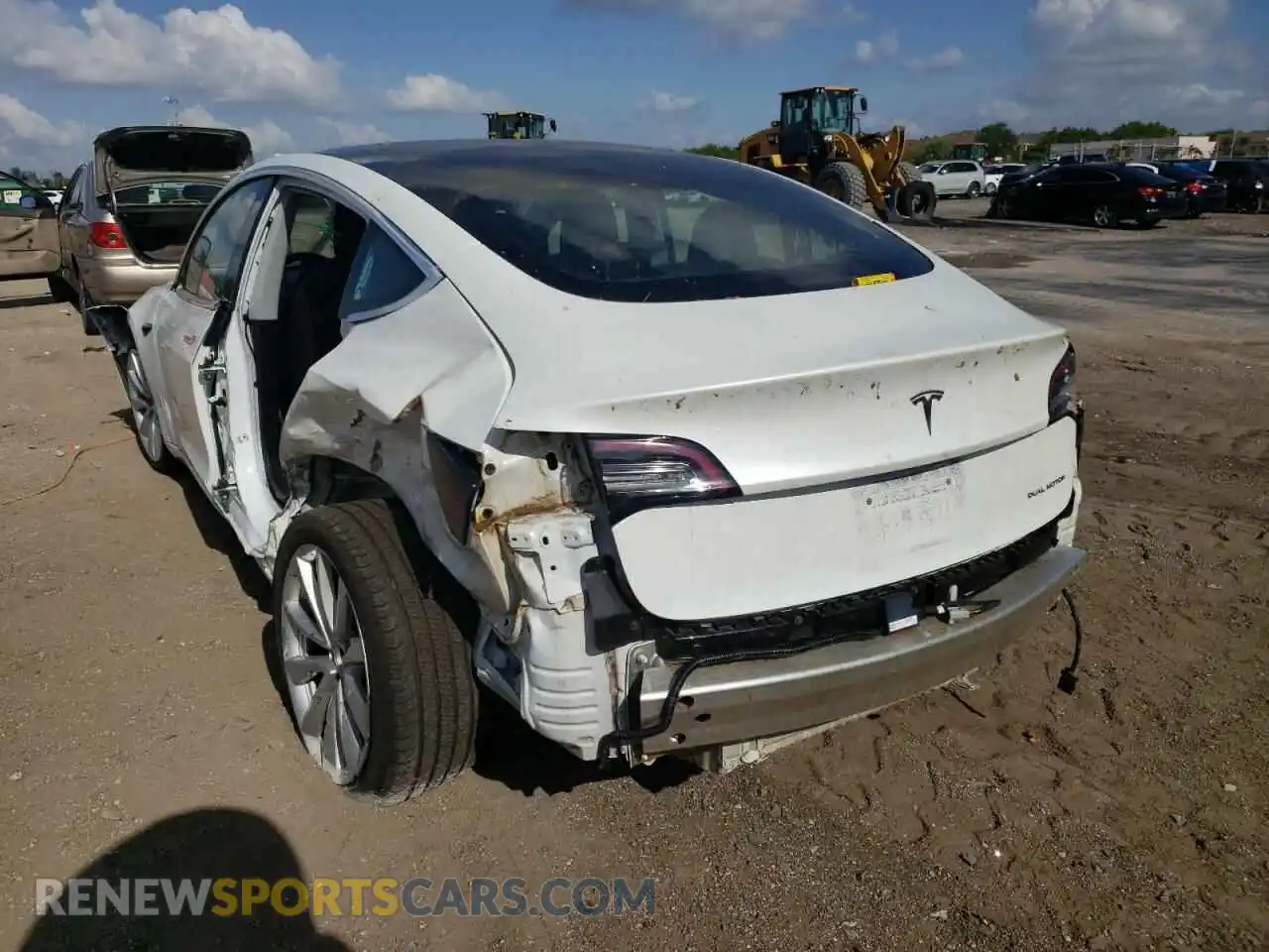 3 Photograph of a damaged car 5YJ3E1EB7LF638718 TESLA MODEL 3 2020