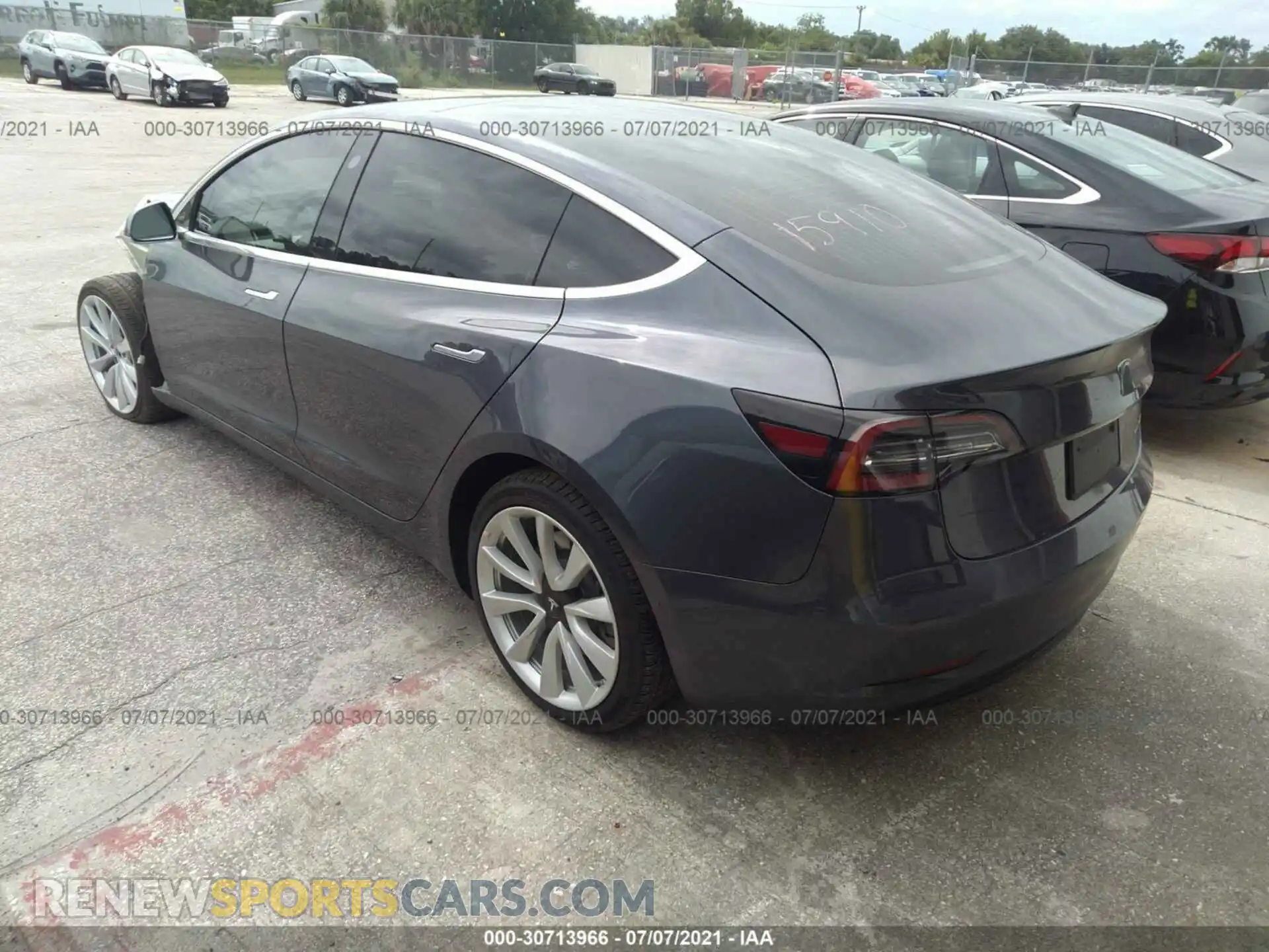 3 Photograph of a damaged car 5YJ3E1EB7LF668804 TESLA MODEL 3 2020