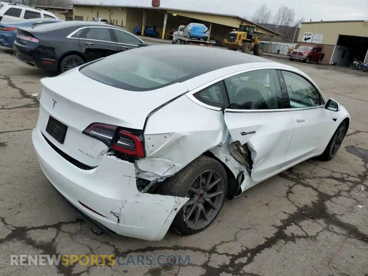 3 Photograph of a damaged car 5YJ3E1EB7LF795813 TESLA MODEL 3 2020