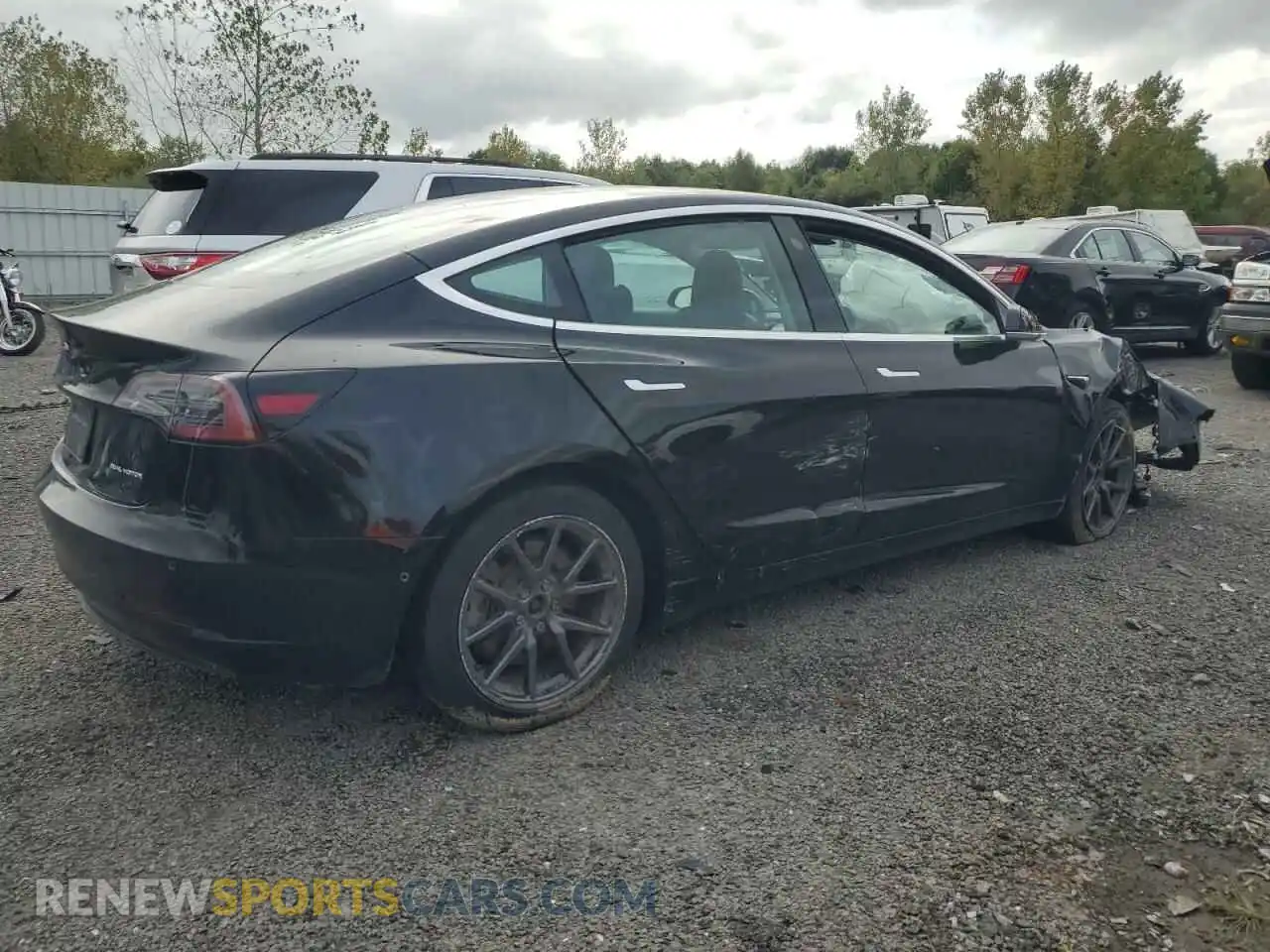 3 Photograph of a damaged car 5YJ3E1EB8LF599475 TESLA MODEL 3 2020