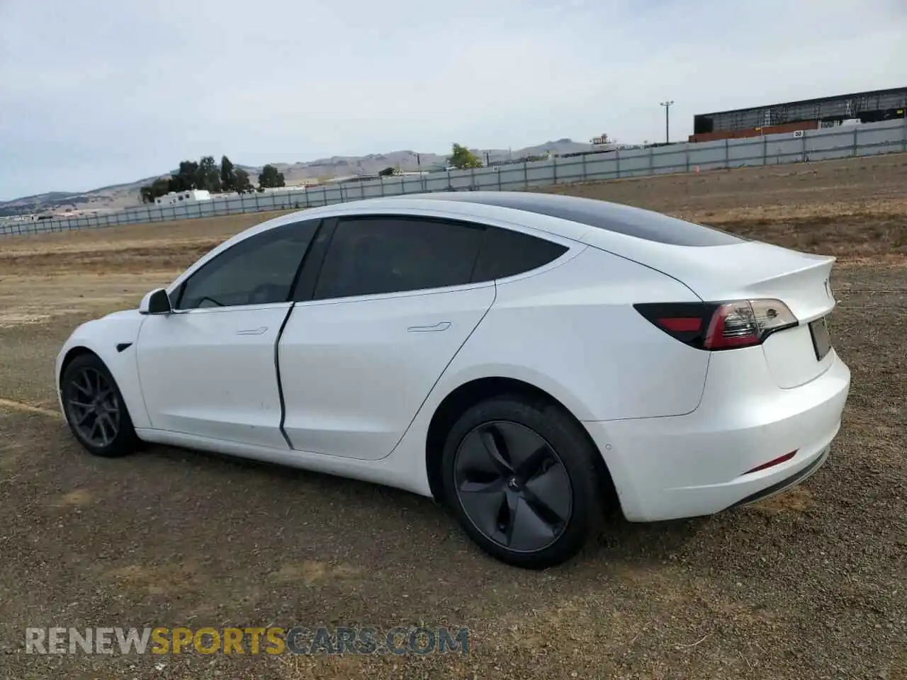 2 Photograph of a damaged car 5YJ3E1EB8LF650554 TESLA MODEL 3 2020