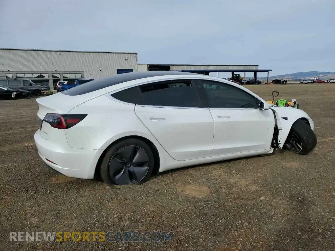 3 Photograph of a damaged car 5YJ3E1EB8LF650554 TESLA MODEL 3 2020