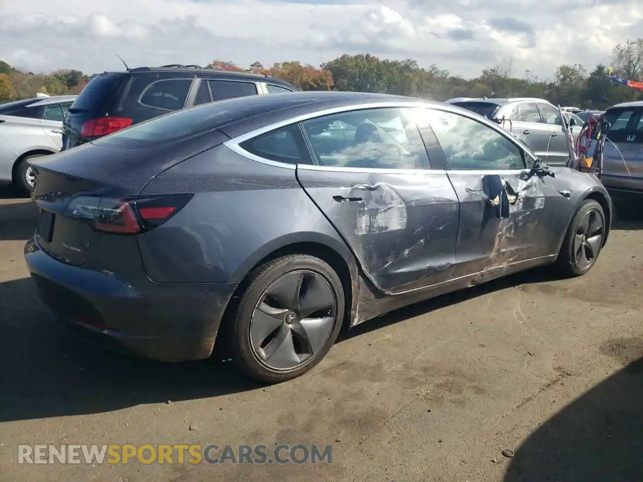 3 Photograph of a damaged car 5YJ3E1EB8LF663501 TESLA MODEL 3 2020