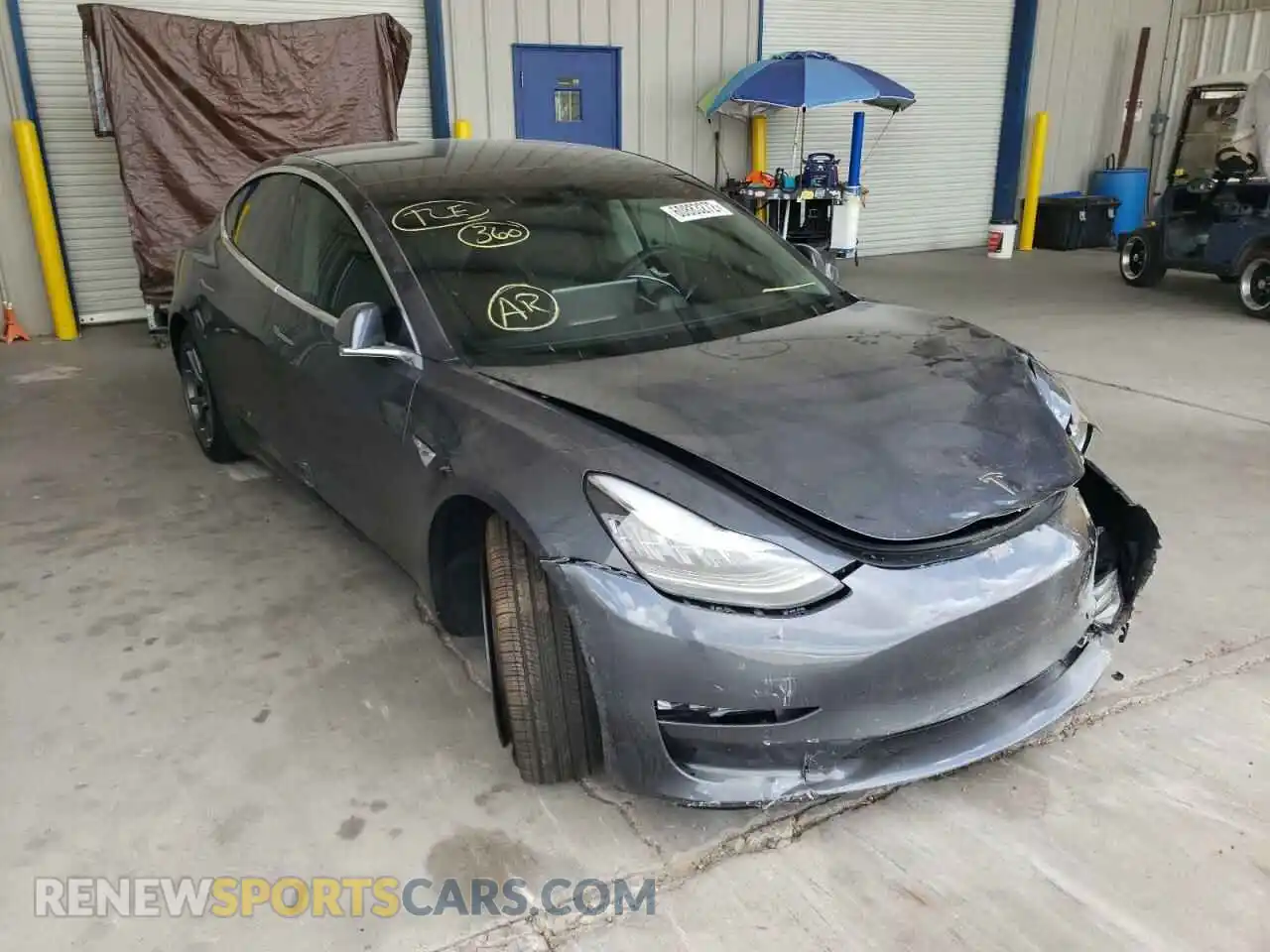 1 Photograph of a damaged car 5YJ3E1EB8LF800811 TESLA MODEL 3 2020