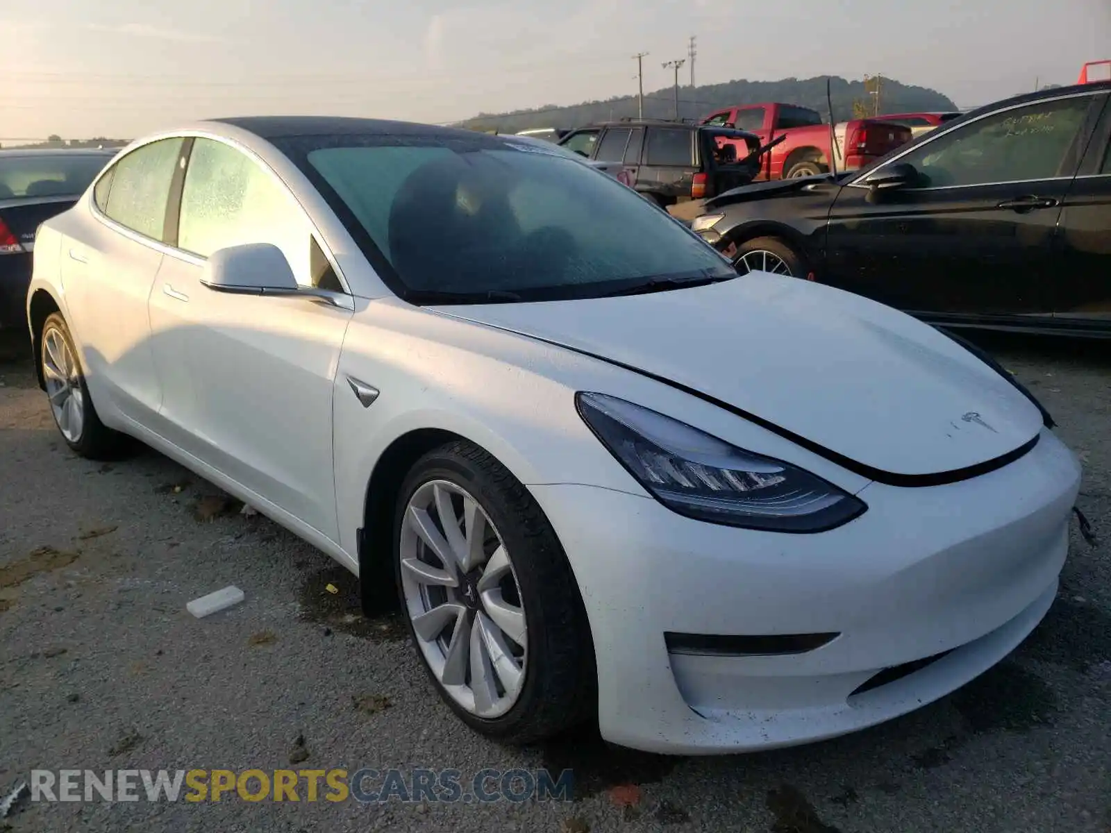 1 Photograph of a damaged car 5YJ3E1EB9LF589070 TESLA MODEL 3 2020