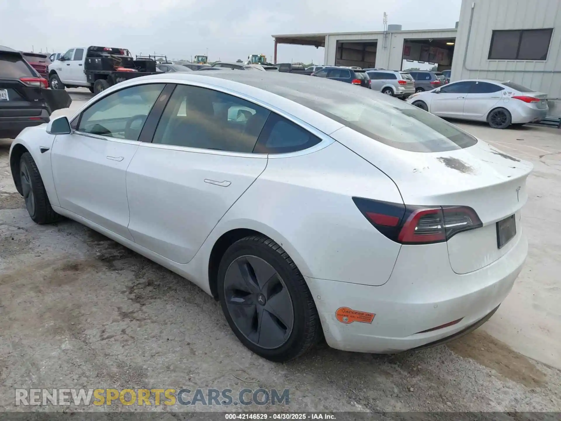 3 Photograph of a damaged car 5YJ3E1EB9LF619166 TESLA MODEL 3 2020