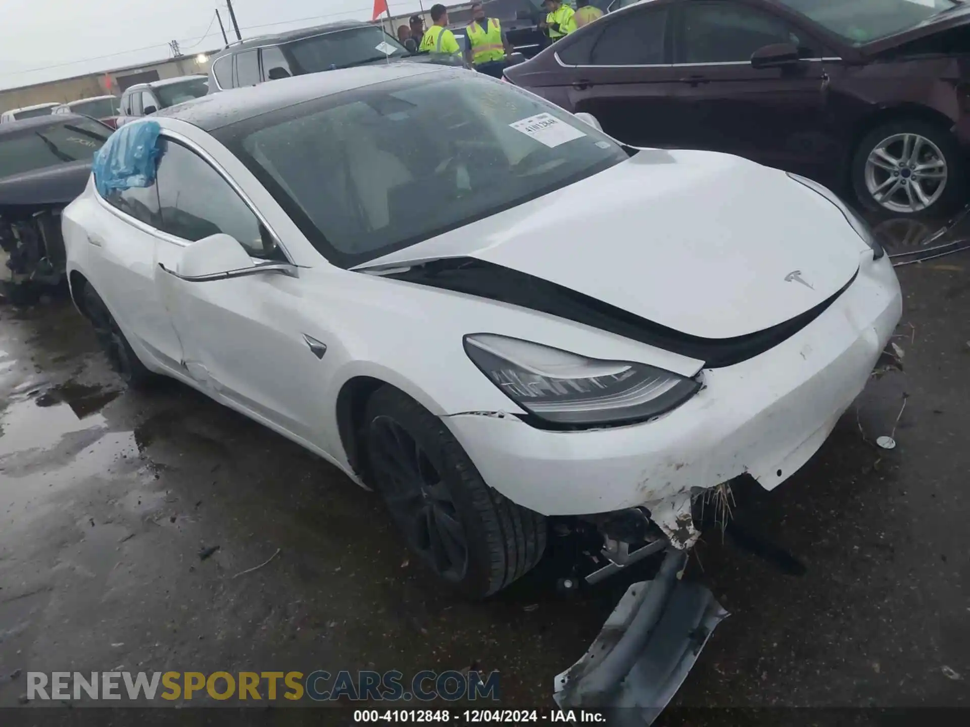1 Photograph of a damaged car 5YJ3E1EB9LF622617 TESLA MODEL 3 2020