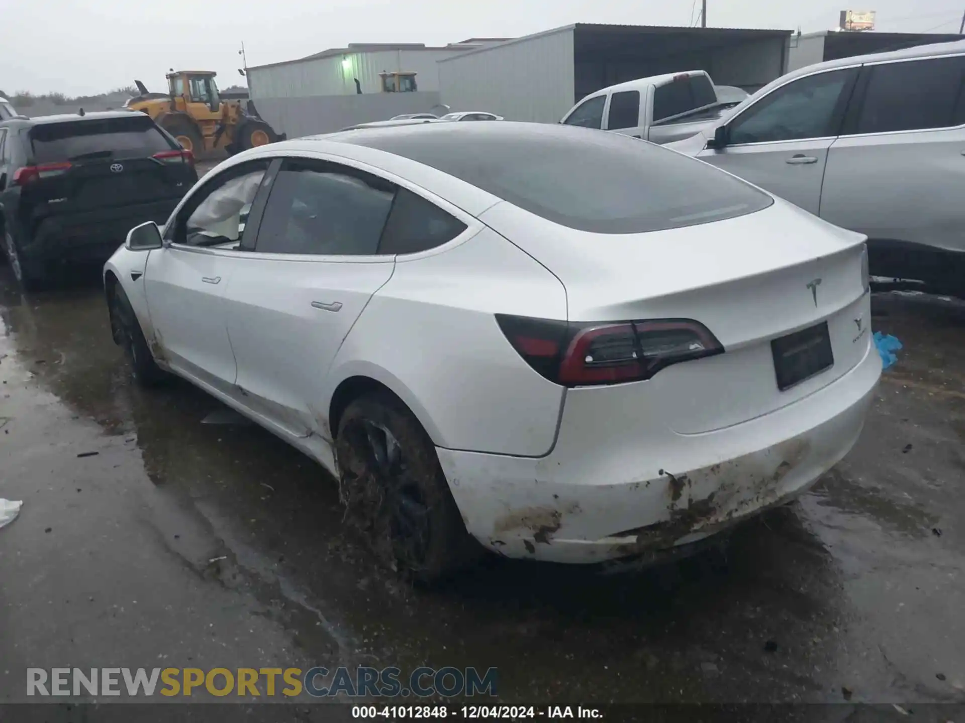 3 Photograph of a damaged car 5YJ3E1EB9LF622617 TESLA MODEL 3 2020