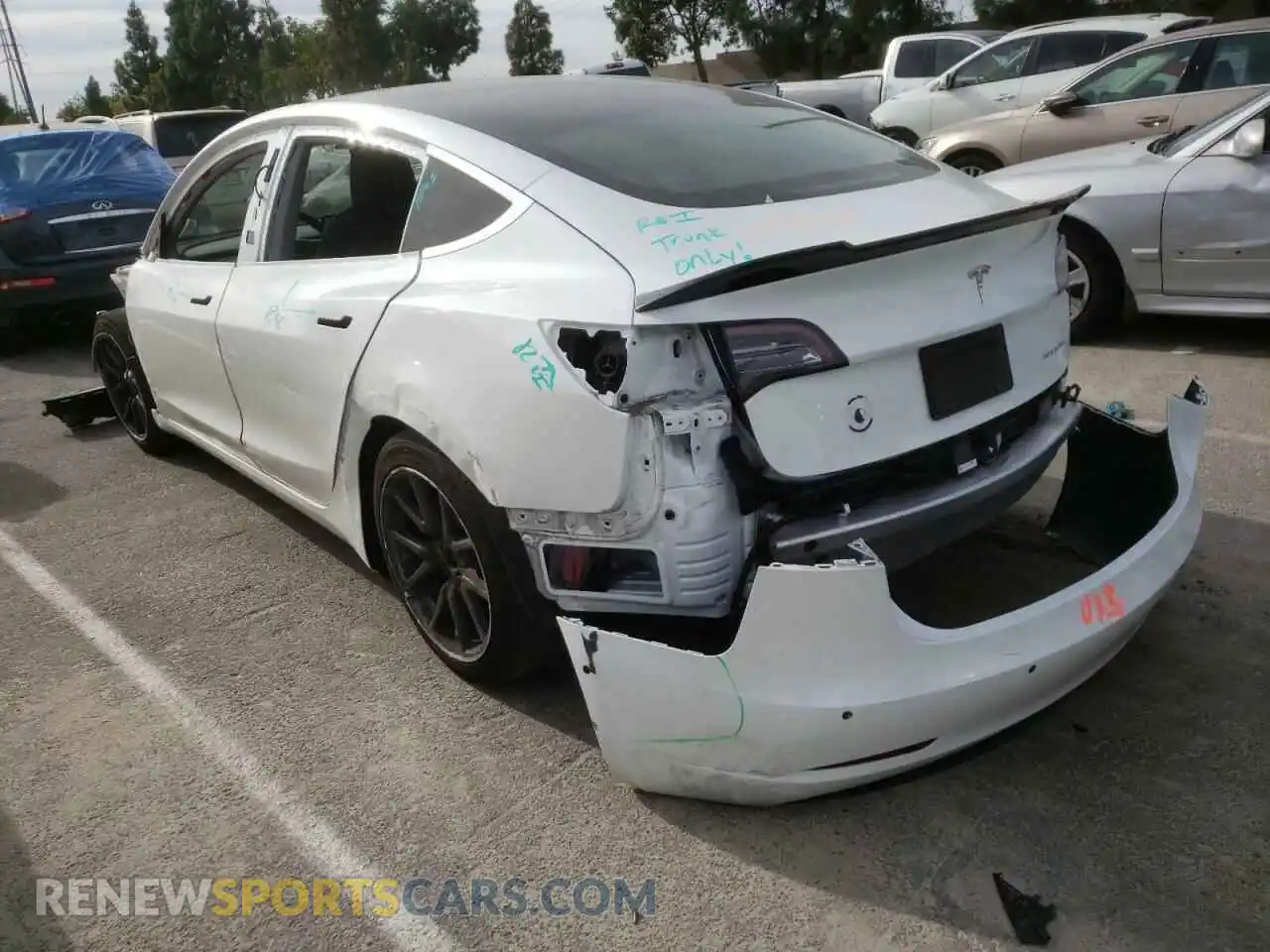 3 Photograph of a damaged car 5YJ3E1EB9LF650160 TESLA MODEL 3 2020